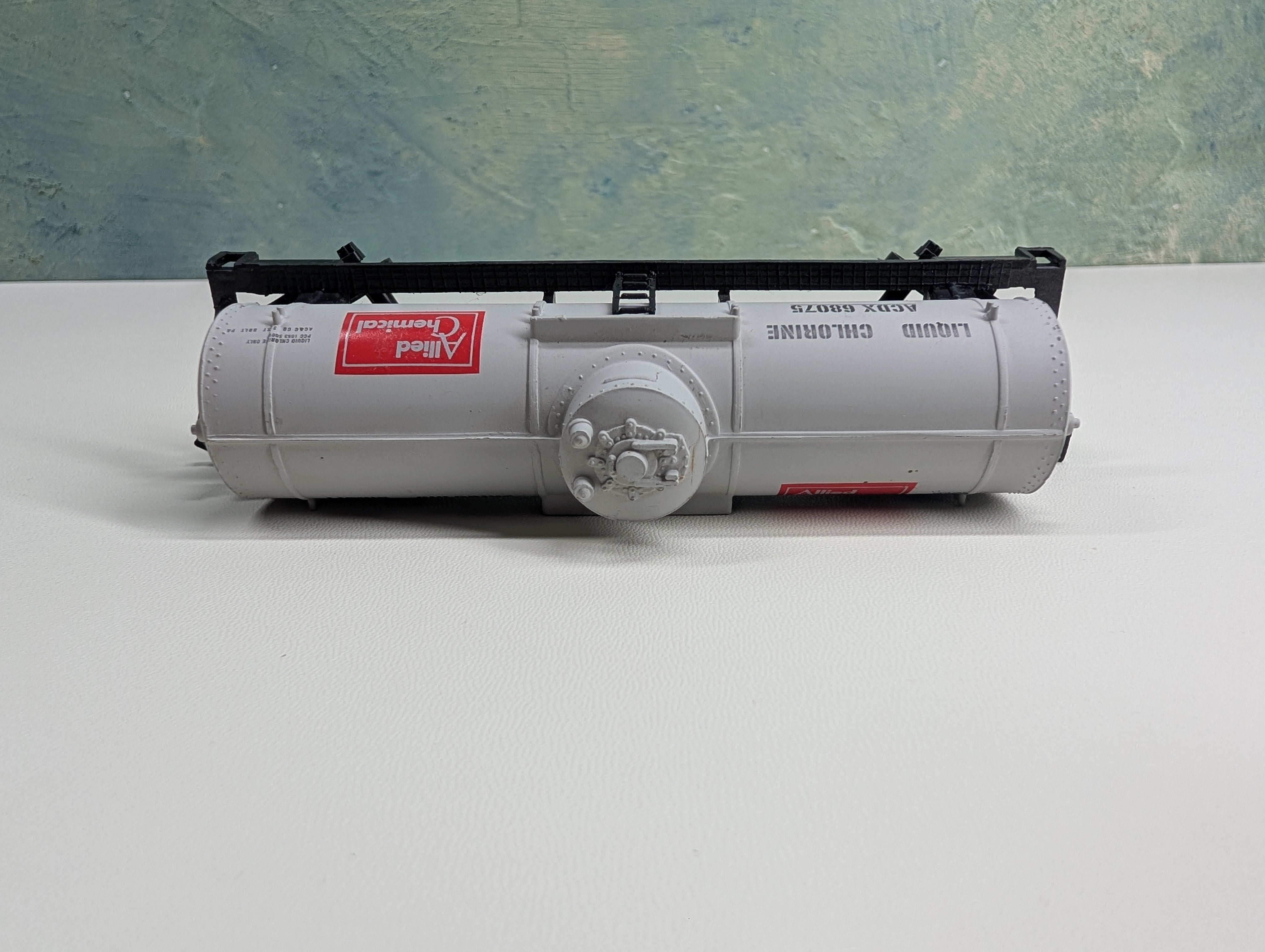 USED Life-Like HO Scale Single Dome Tank Car Allied Chemical ACDX #68075