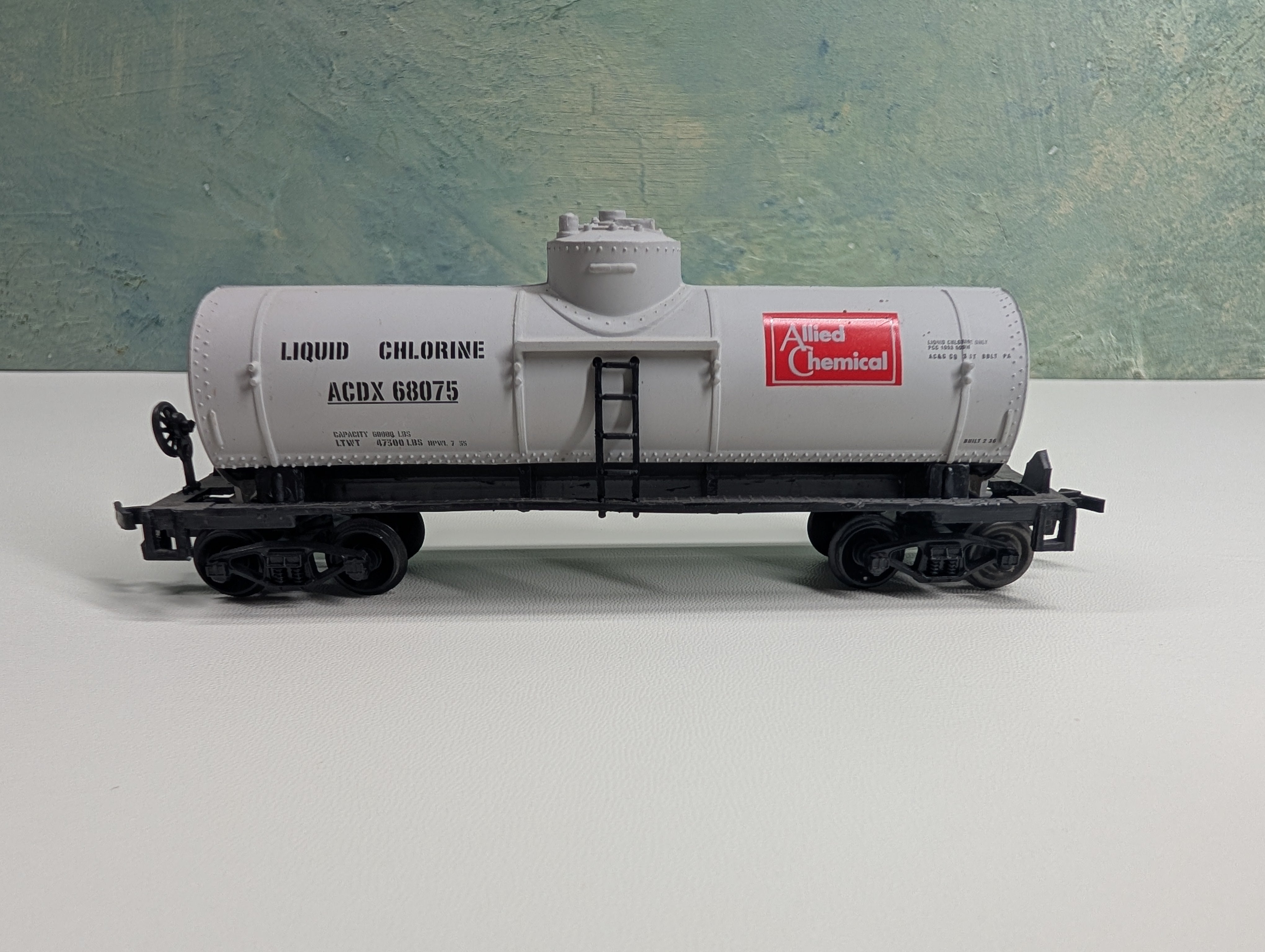 USED Life-Like HO Scale Single Dome Tank Car Allied Chemical ACDX #68075
