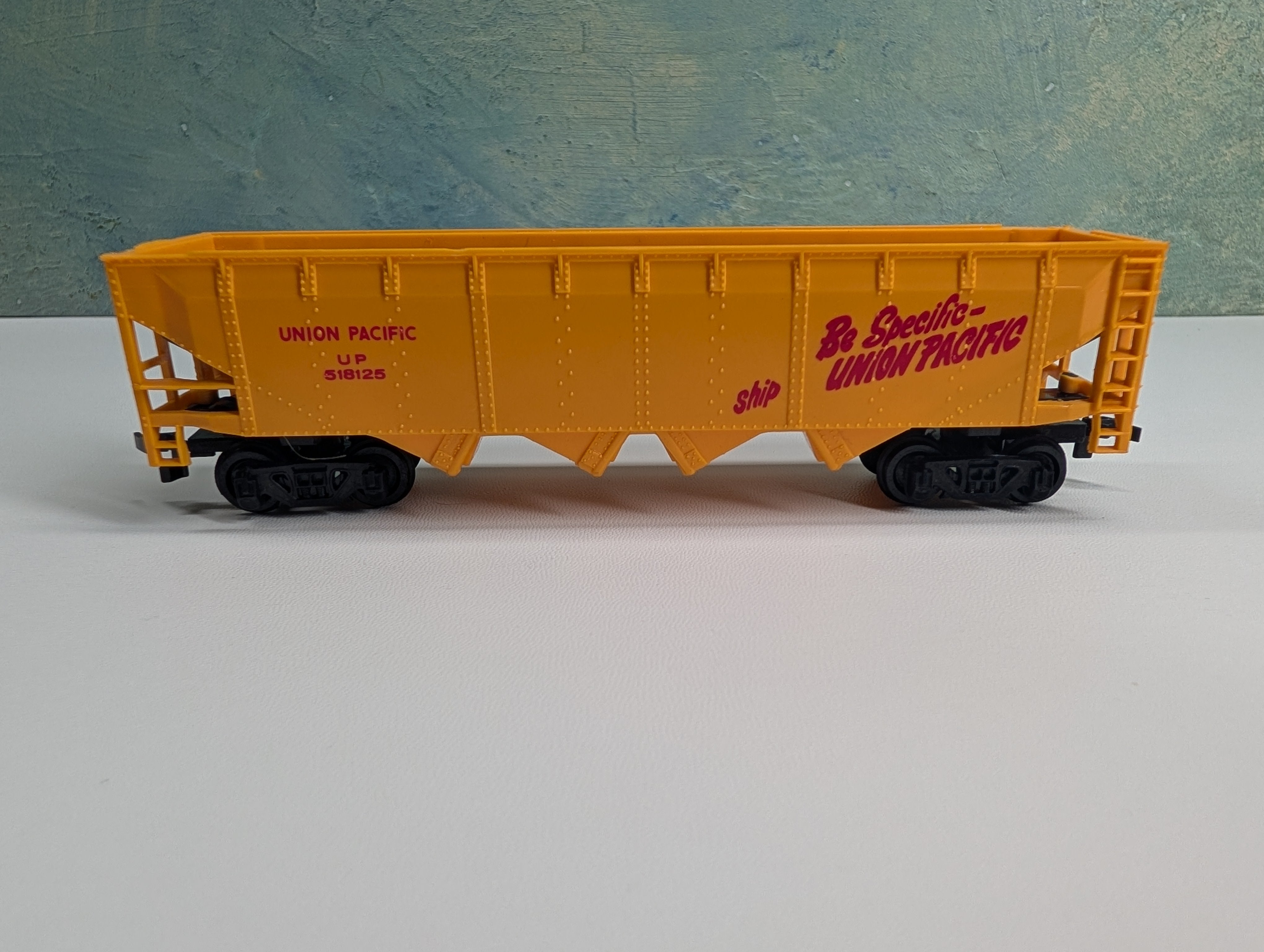 USED Bachmann HO Scale Quad Hopper Union Pacific UP #518125