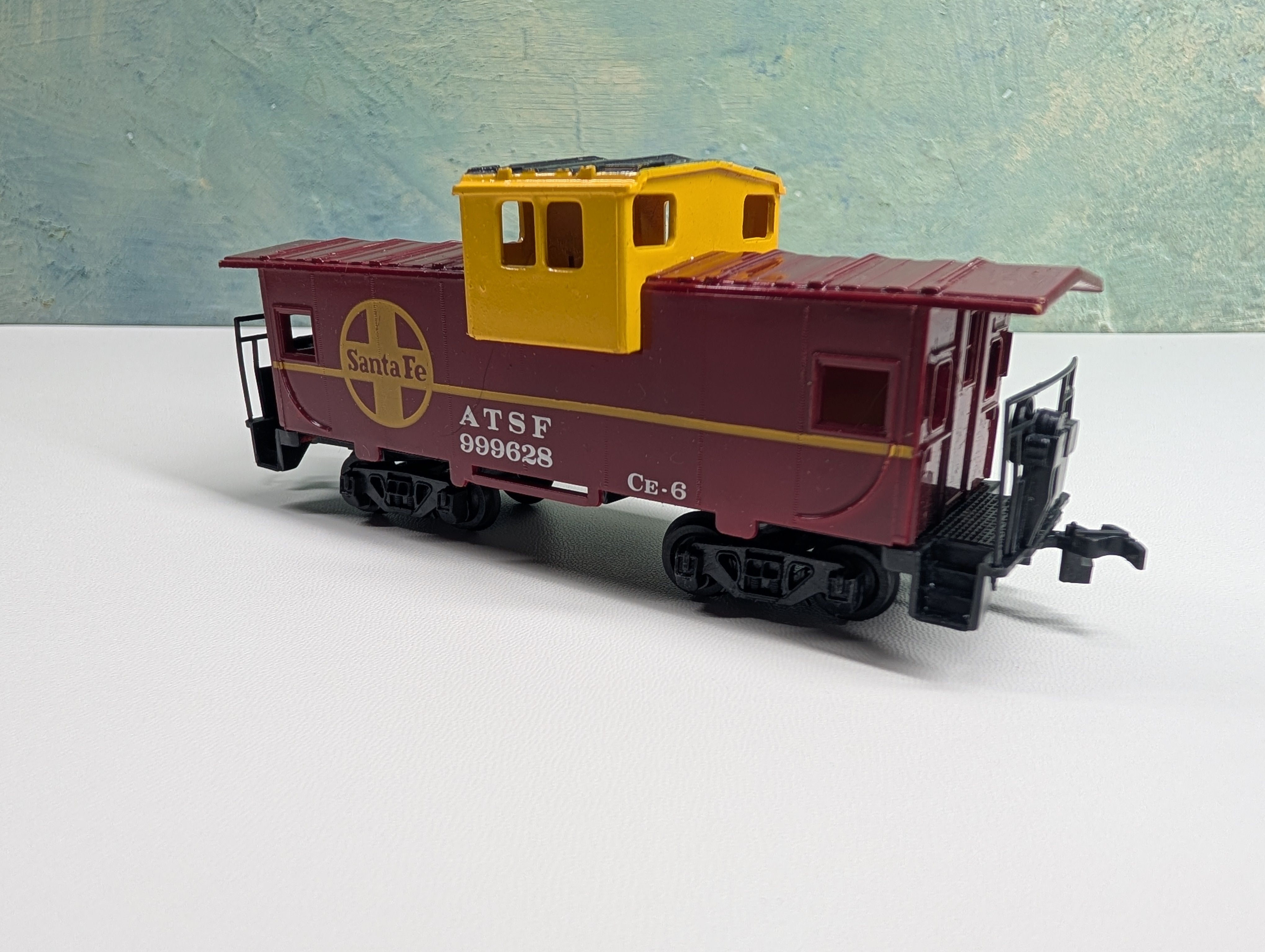 USED Bachmann HO Scale Caboose Santa Fe ATSF #999628