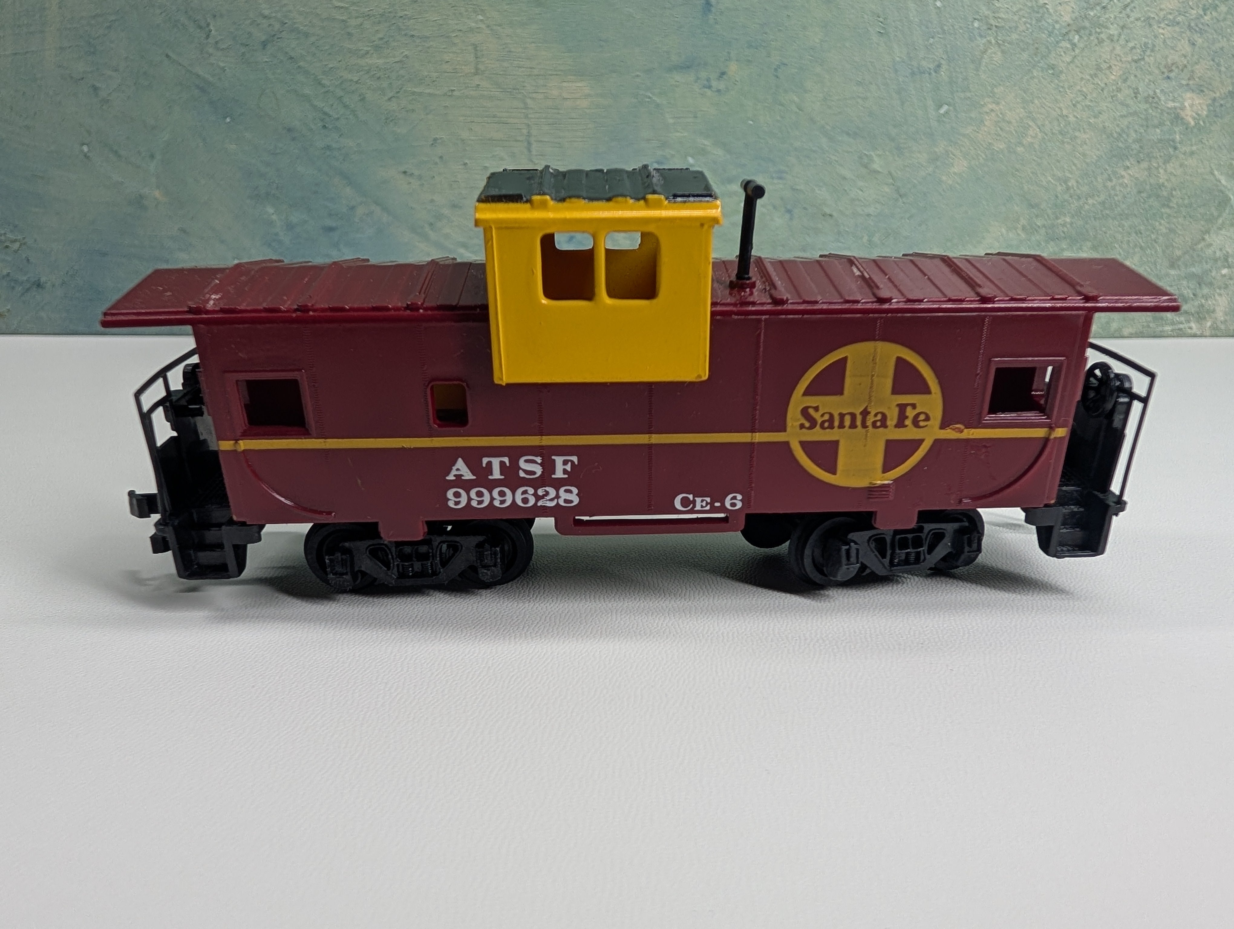USED Bachmann HO Scale Caboose Santa Fe ATSF #999628