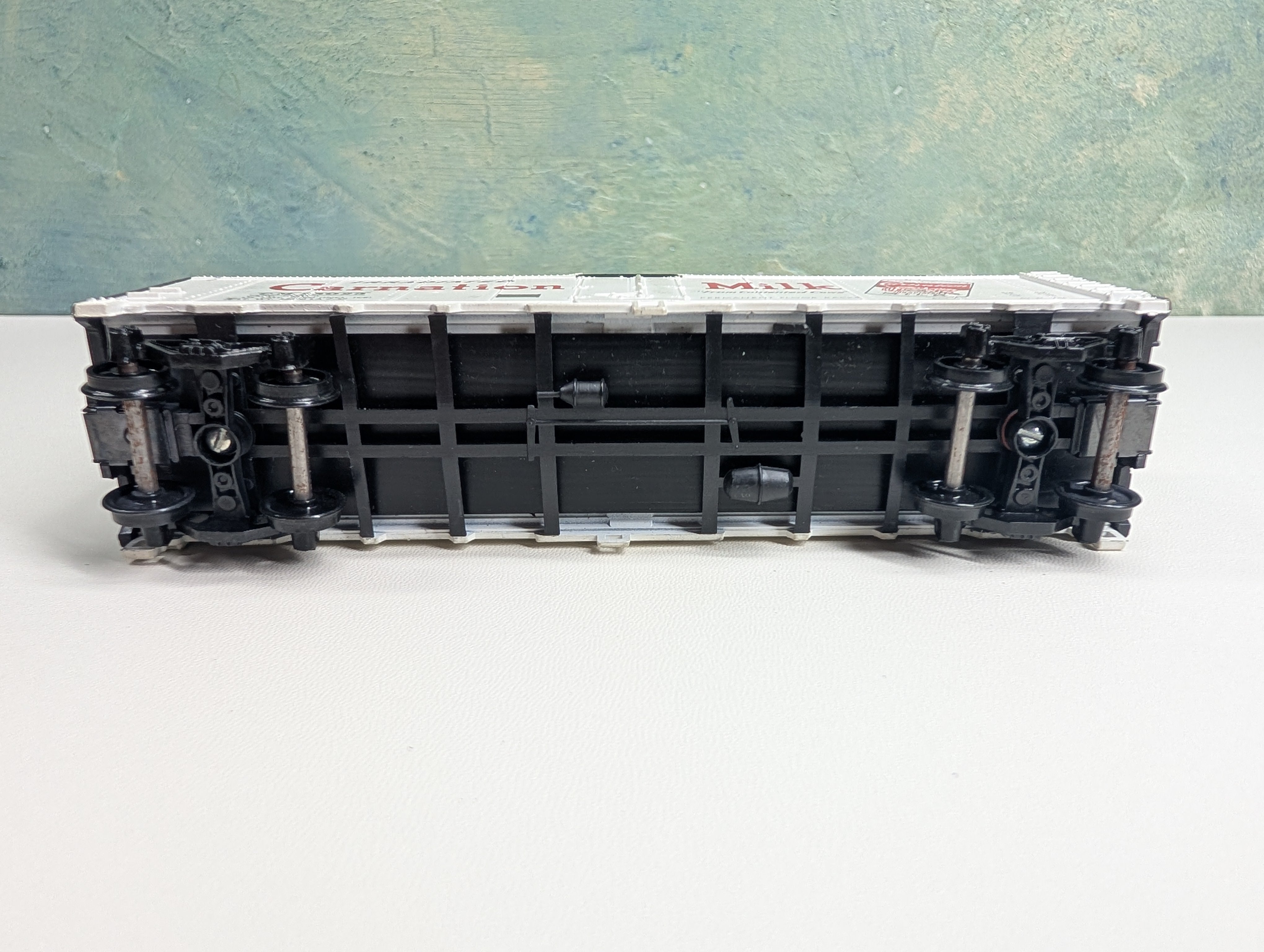 USED Athearn HO Scale Reefer Carnation Milk CM #25023