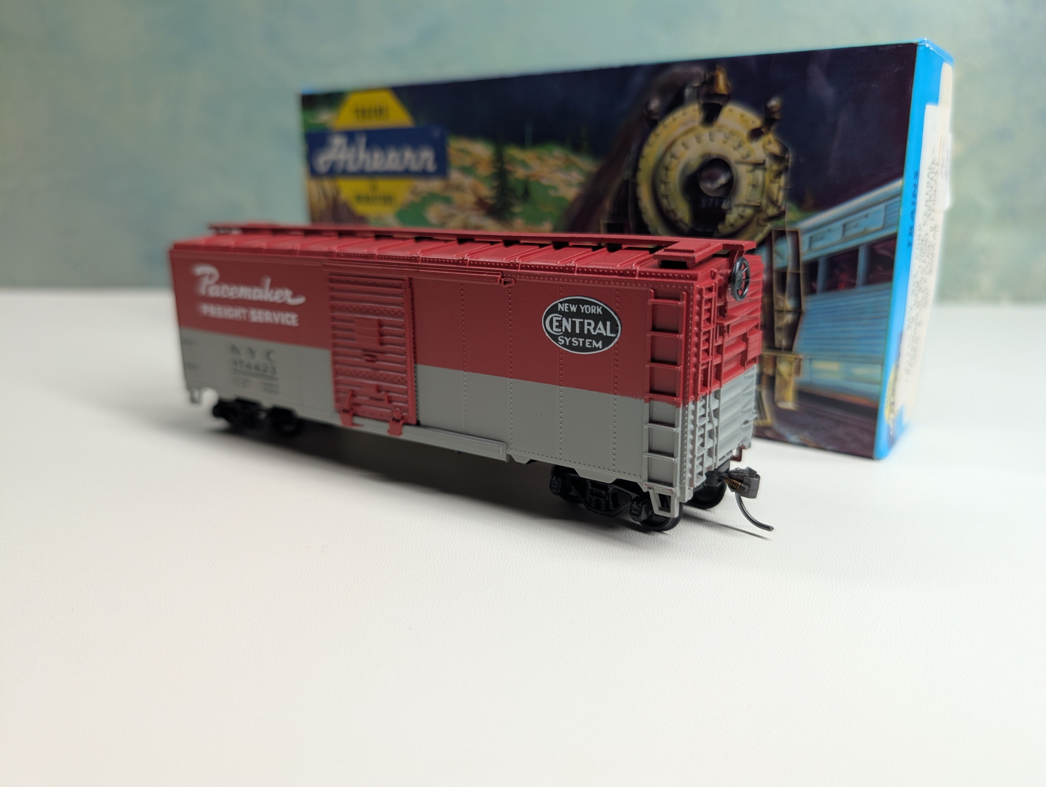 USED Athearn HO Scale 40' Box Car New York Central NYC #174423 Pacemaker, Bev-Bel