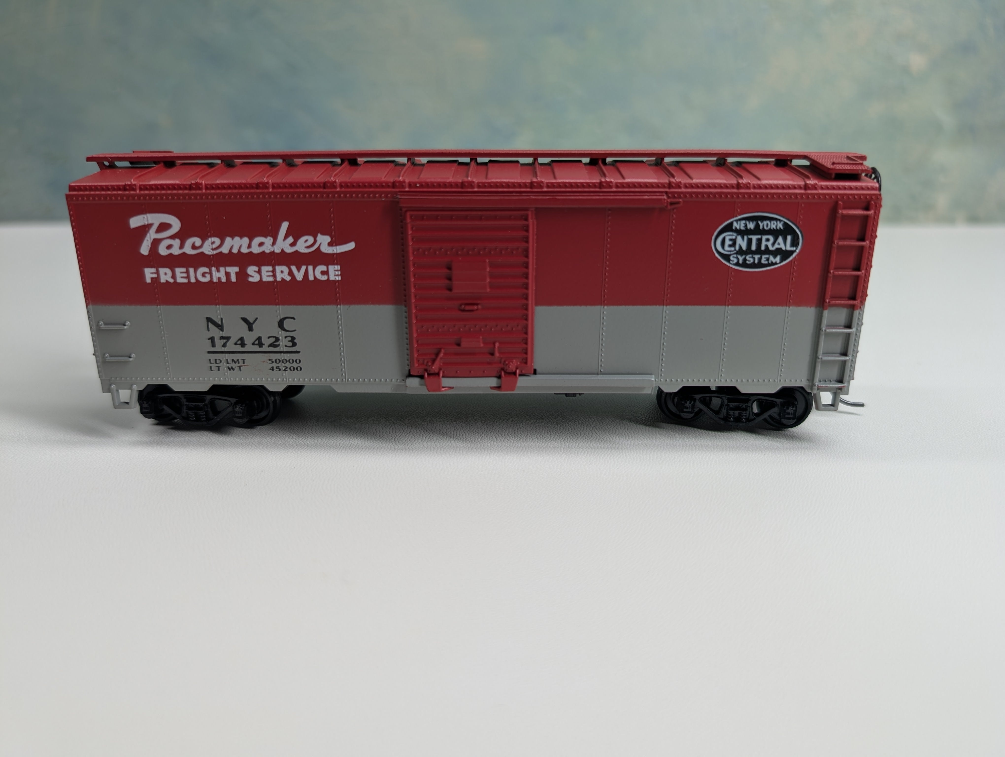 USED Athearn HO Scale 40' Box Car New York Central NYC #174423 Pacemaker, Bev-Bel