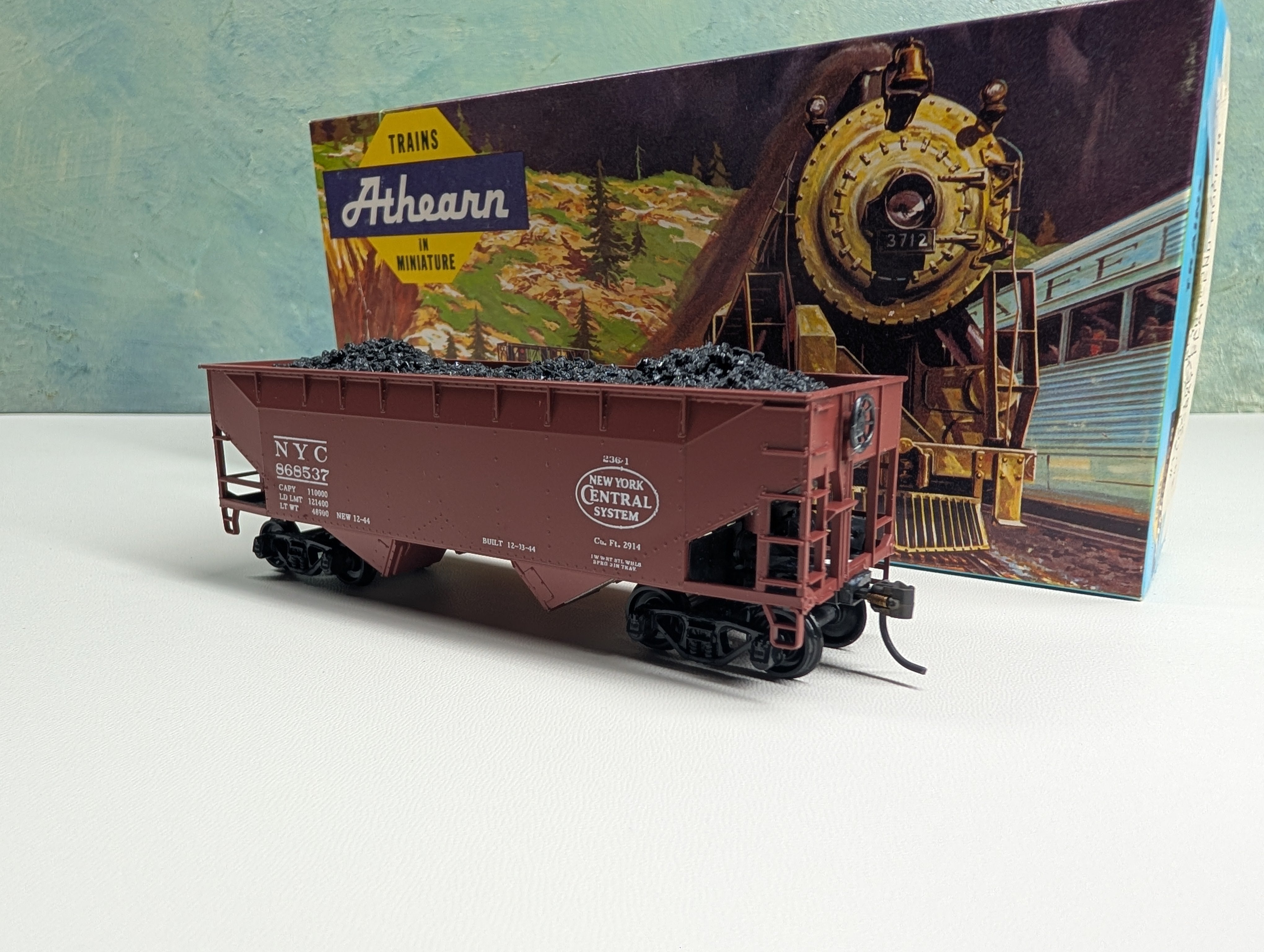 USED Athearn HO Scale 34' 2 Bay Hopper w/ Coal Load New York Central NYC #86857 Bev-Bel