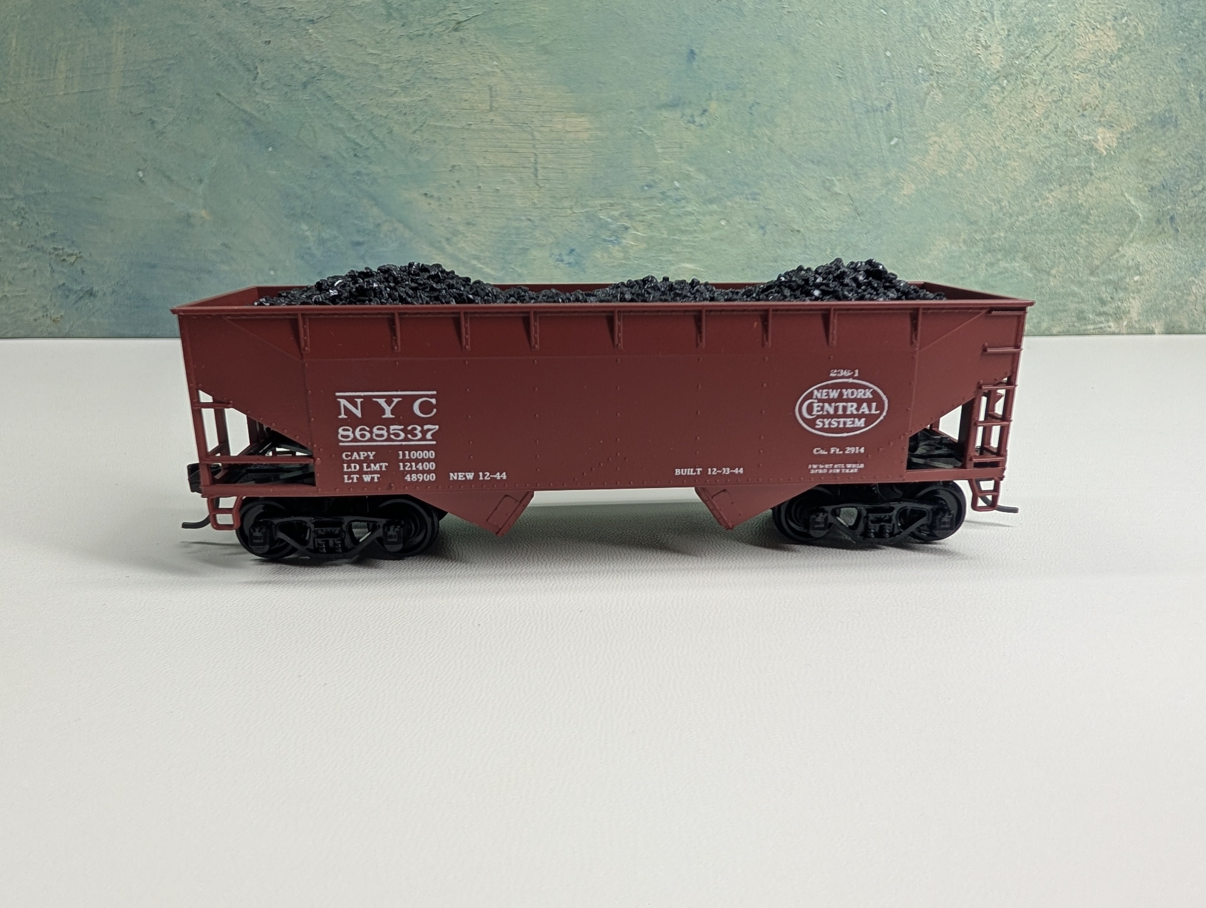 USED Athearn HO Scale 34' 2 Bay Hopper w/ Coal Load New York Central NYC #86857 Bev-Bel