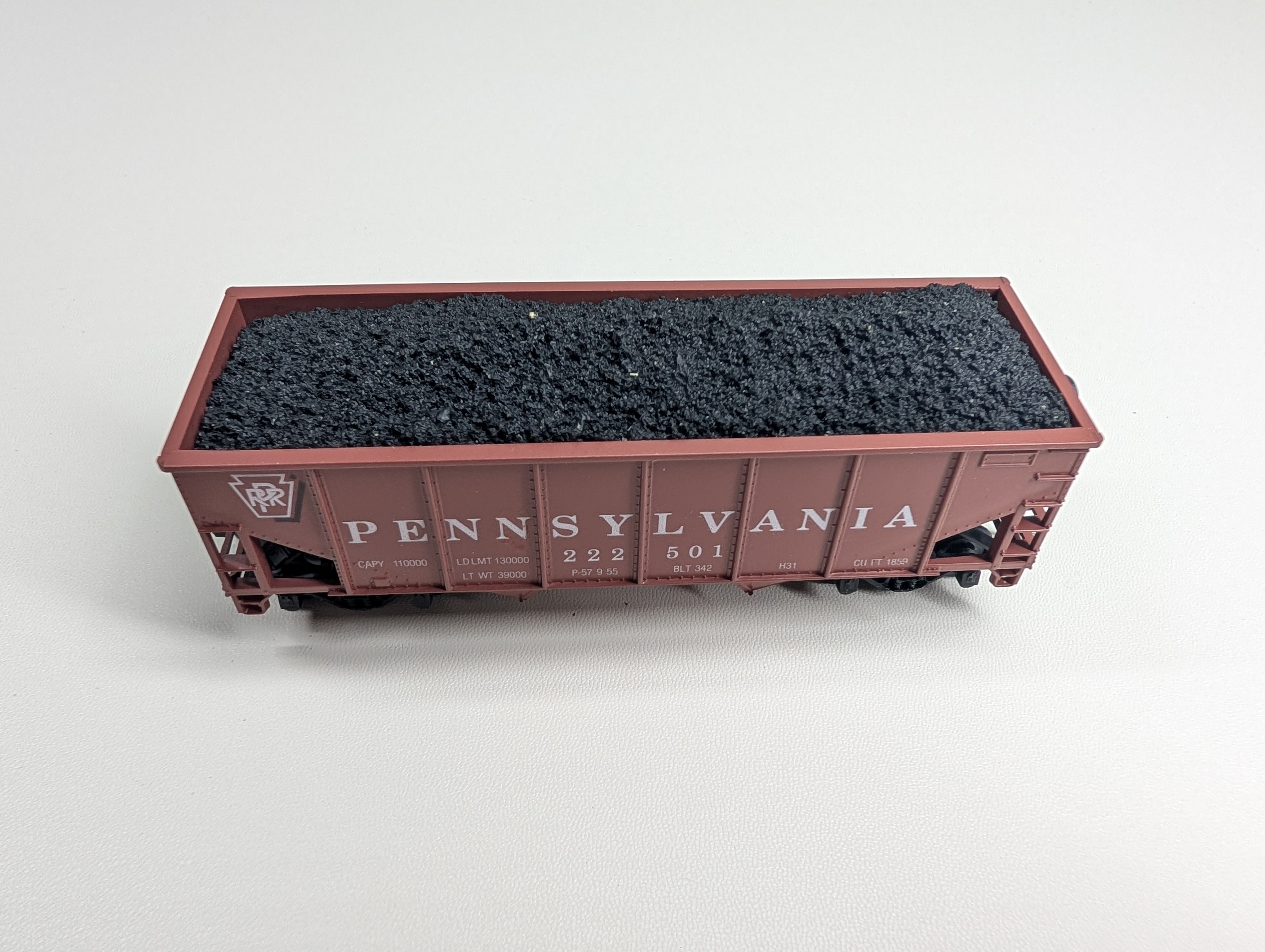 USED Athearn HO Scale 34' 2 Bay Hopper w/ Coal Load Pennsylvania PRR #222501 3rd Rail Graphics Custom