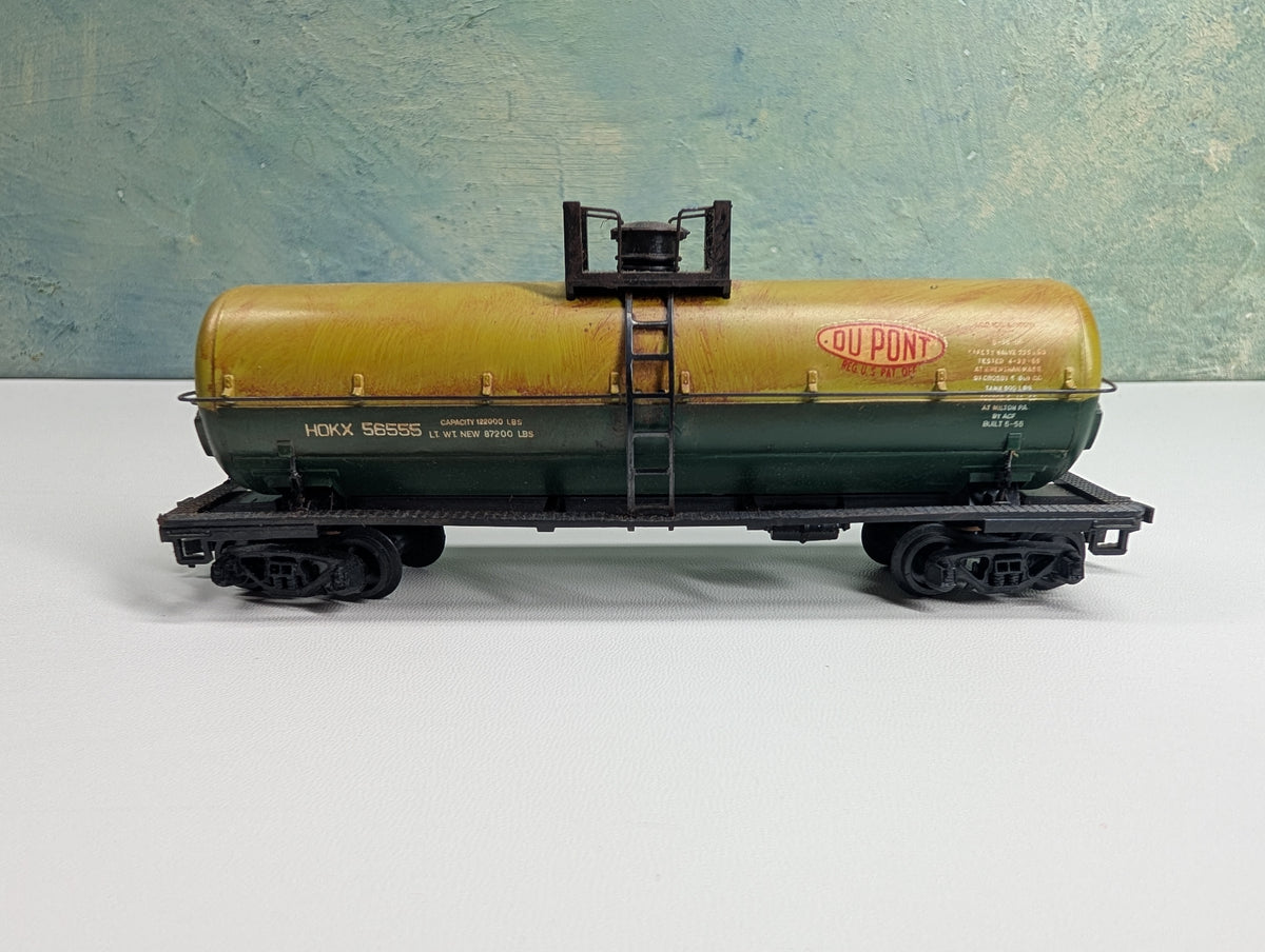 USED HO Scale Weathered Tank Car DuPont HDKX #56555