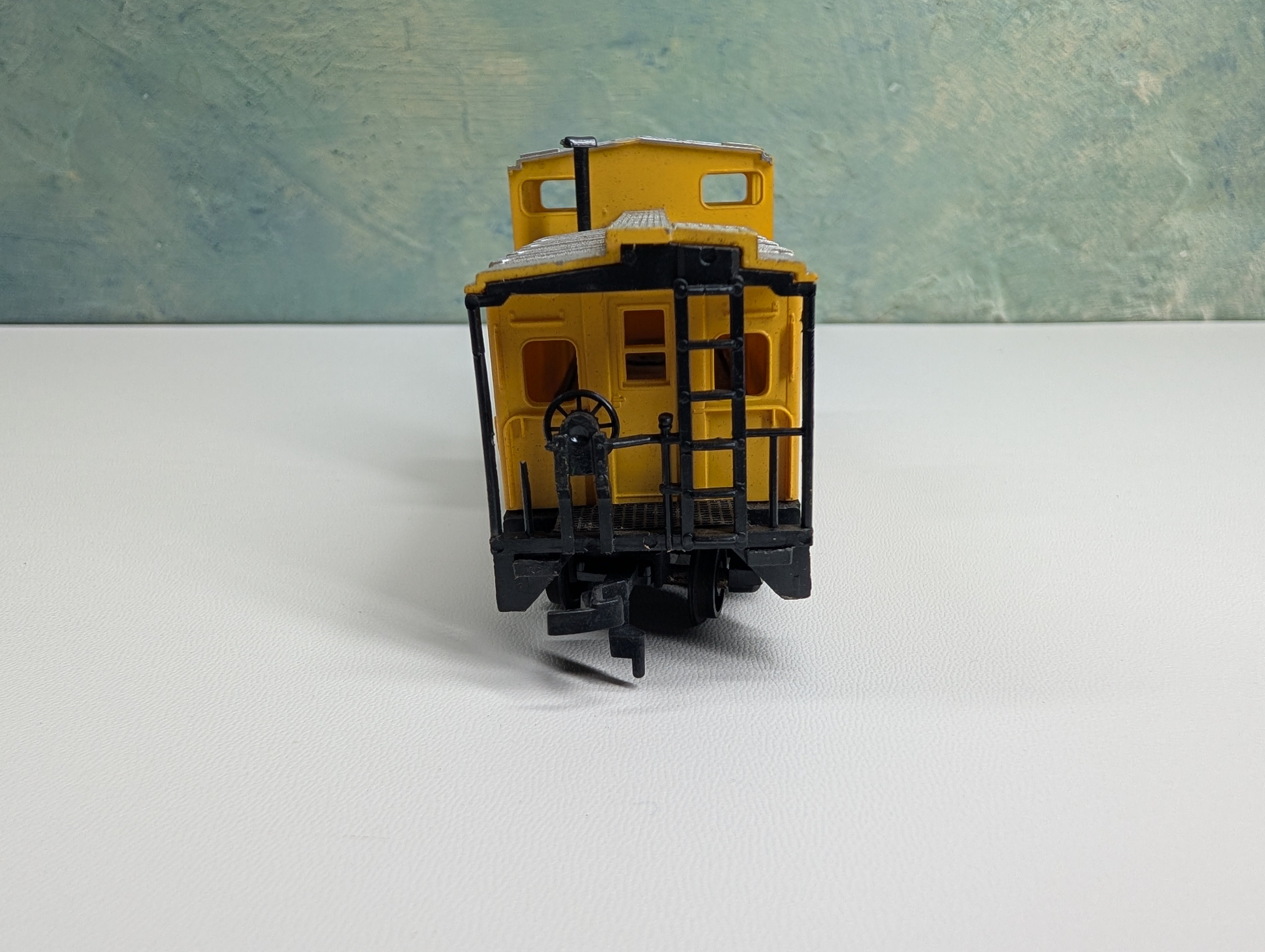 USED Cox HO Scale Caboose Chessie System B&O #3362