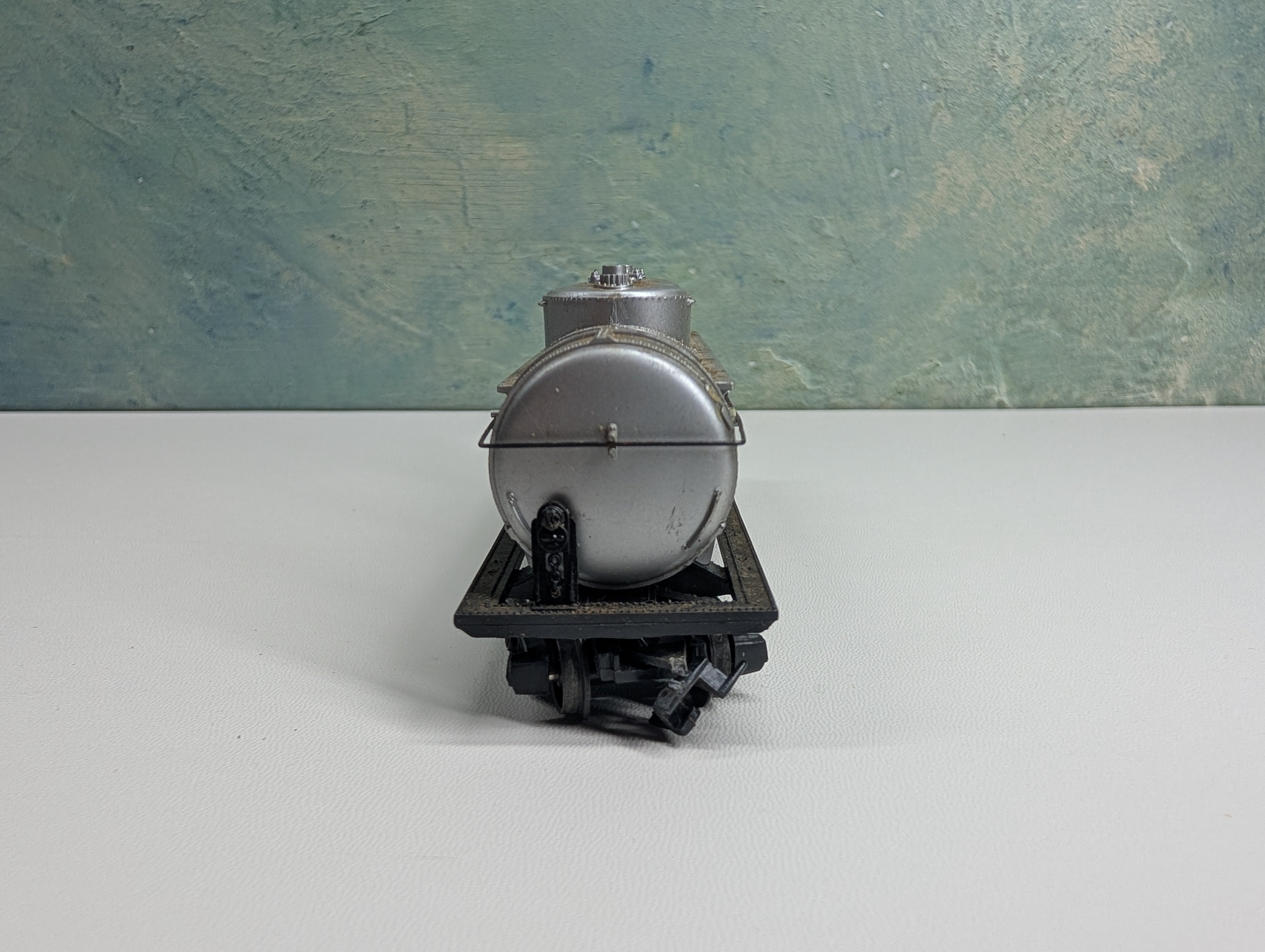 USED HO Scale Triple Dome Tank Car Texaco TXC #2266
