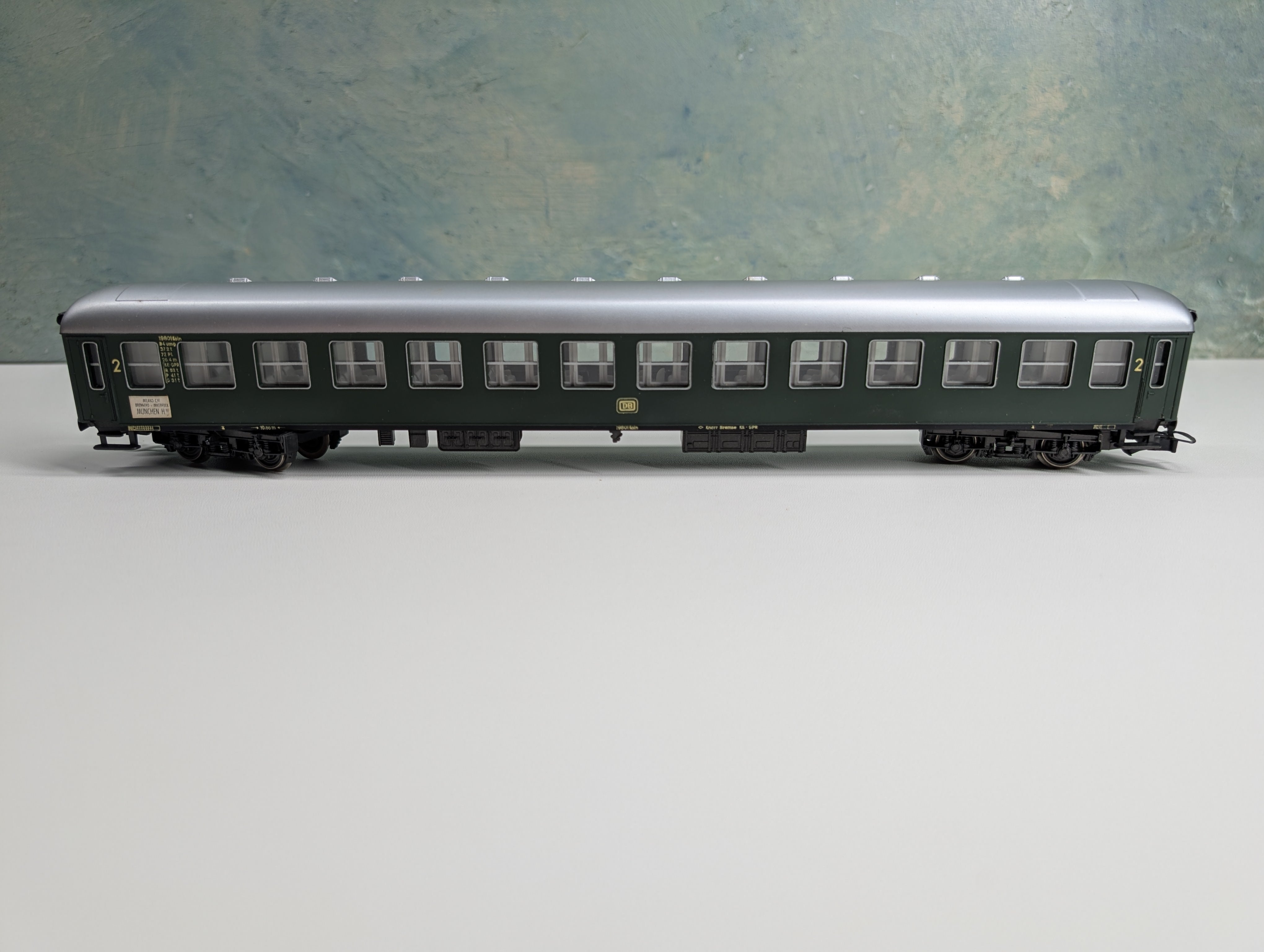 USED Rivarossi 2918 HO Scale 2nd Class Passenger Car DB #2