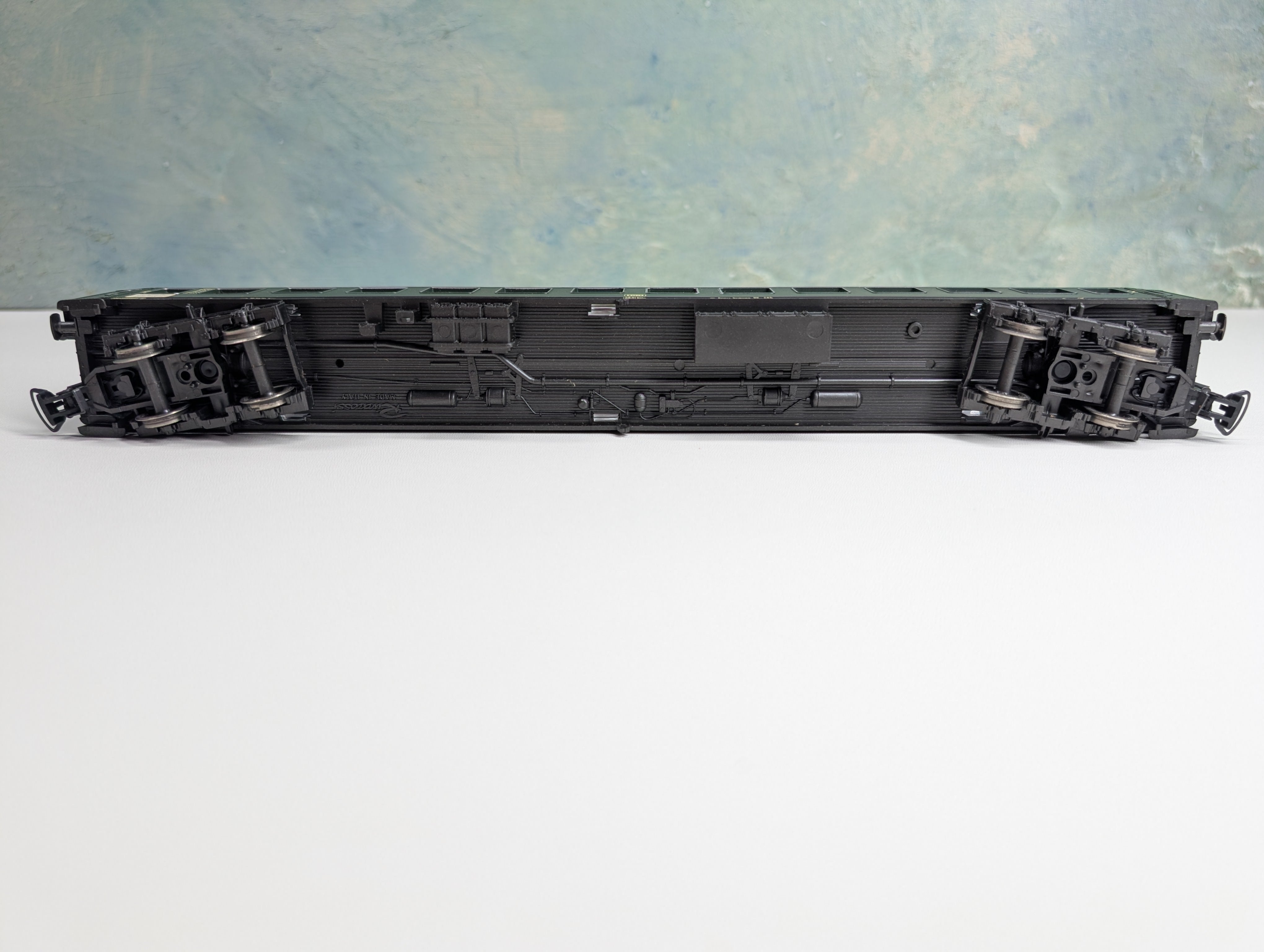USED Rivarossi 2918 HO Scale 2nd Class Passenger Car DB #2