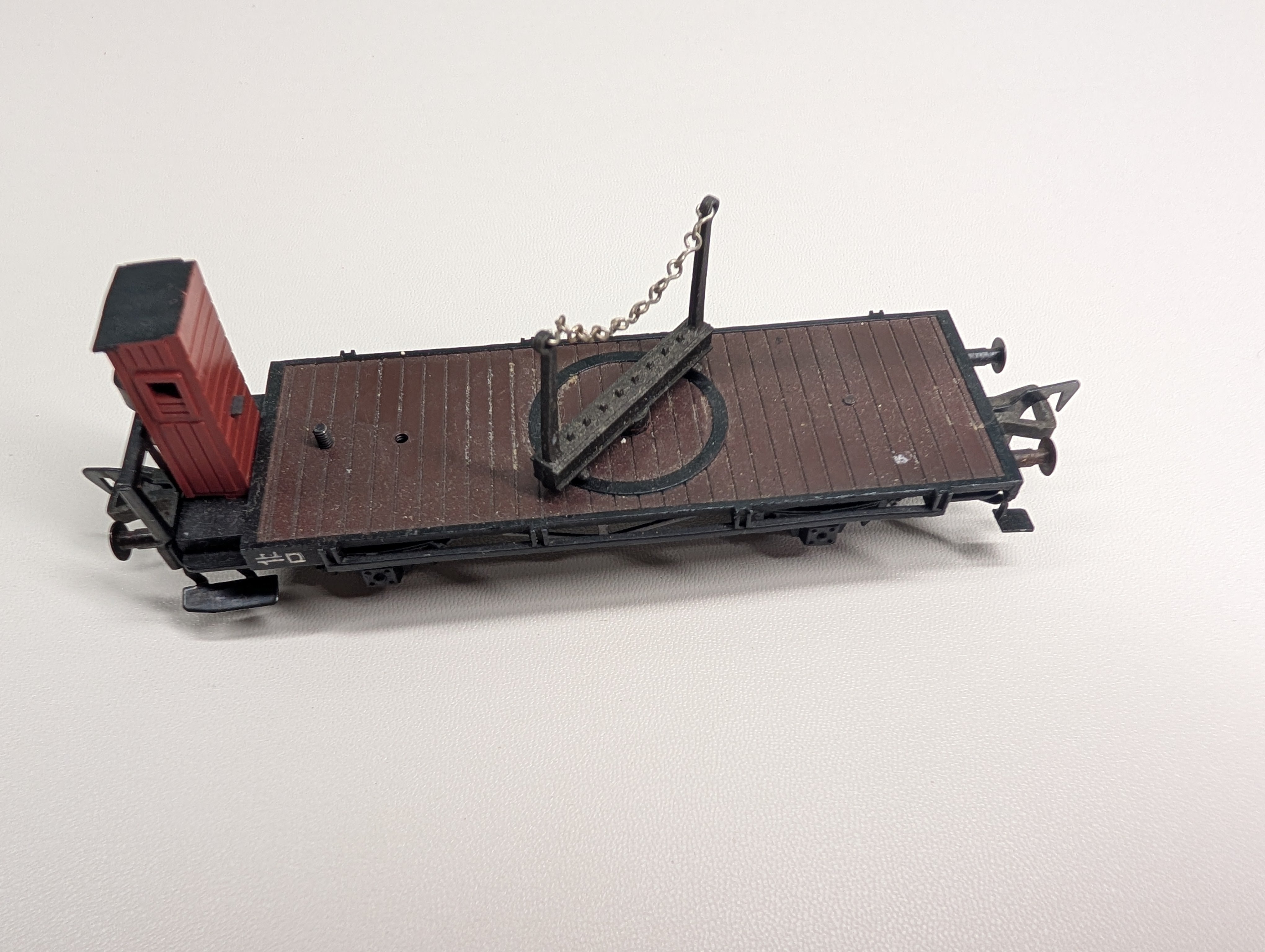 USED Fleischmann HO Scale Turntable Flat Car w/ Brakeman's Cab