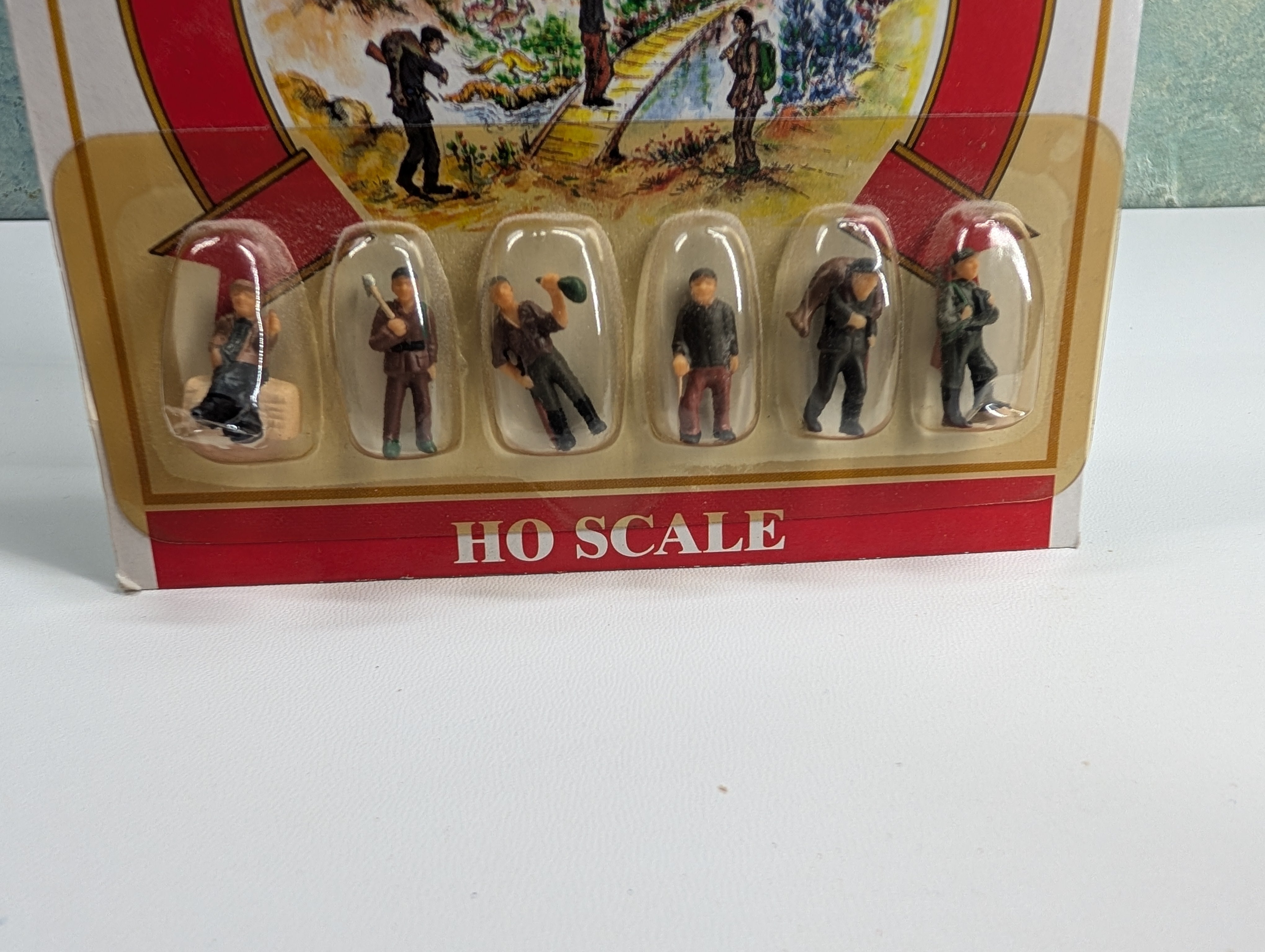 Model Power 5711 HO Scale Hunters (6 pcs)