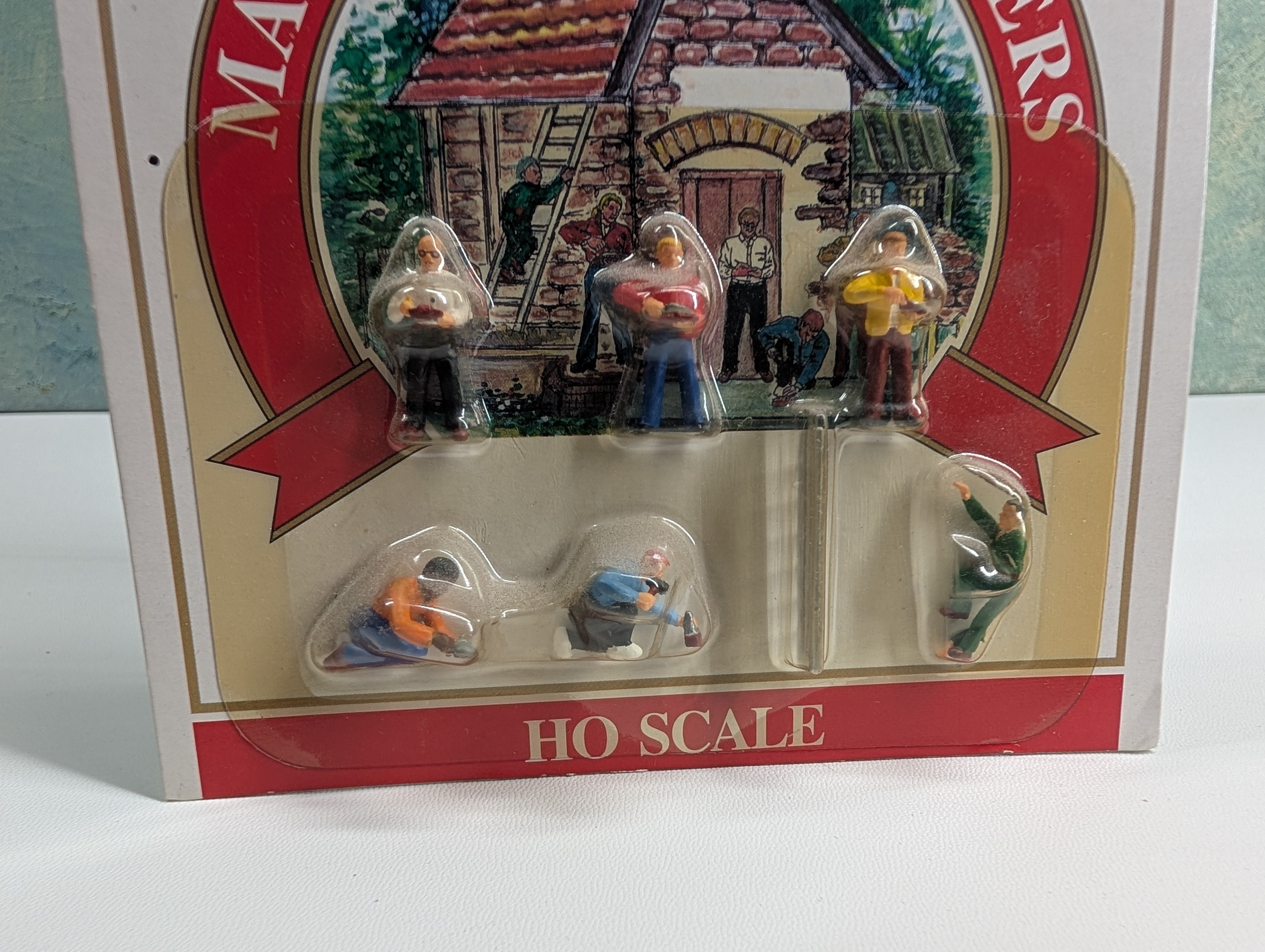 Model Power 5748 HO Scale Masons & Bricklayers (7 pcs)