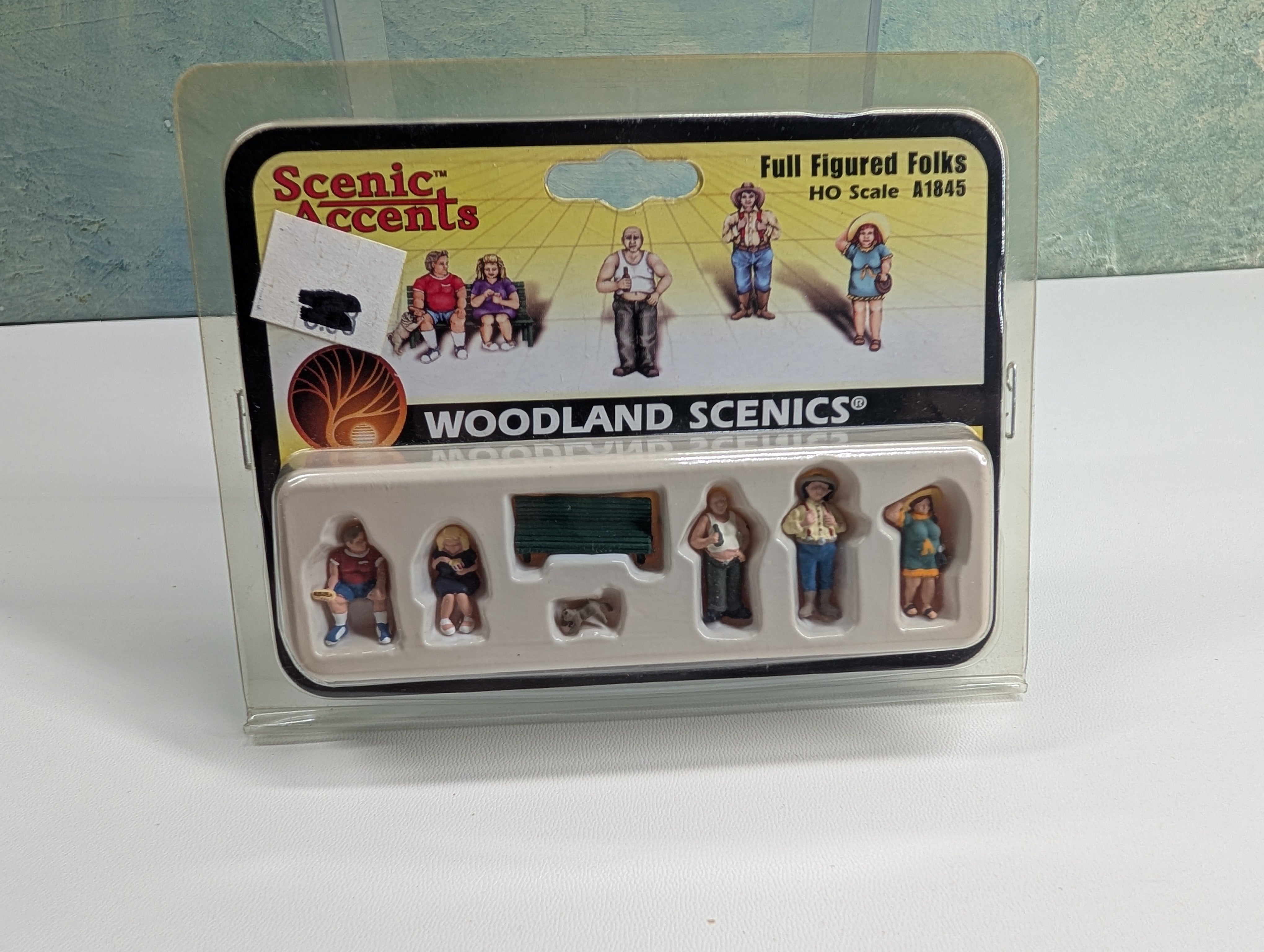 Woodland Scenics A1845 HO Scale Full Figured Folks (7 pcs)