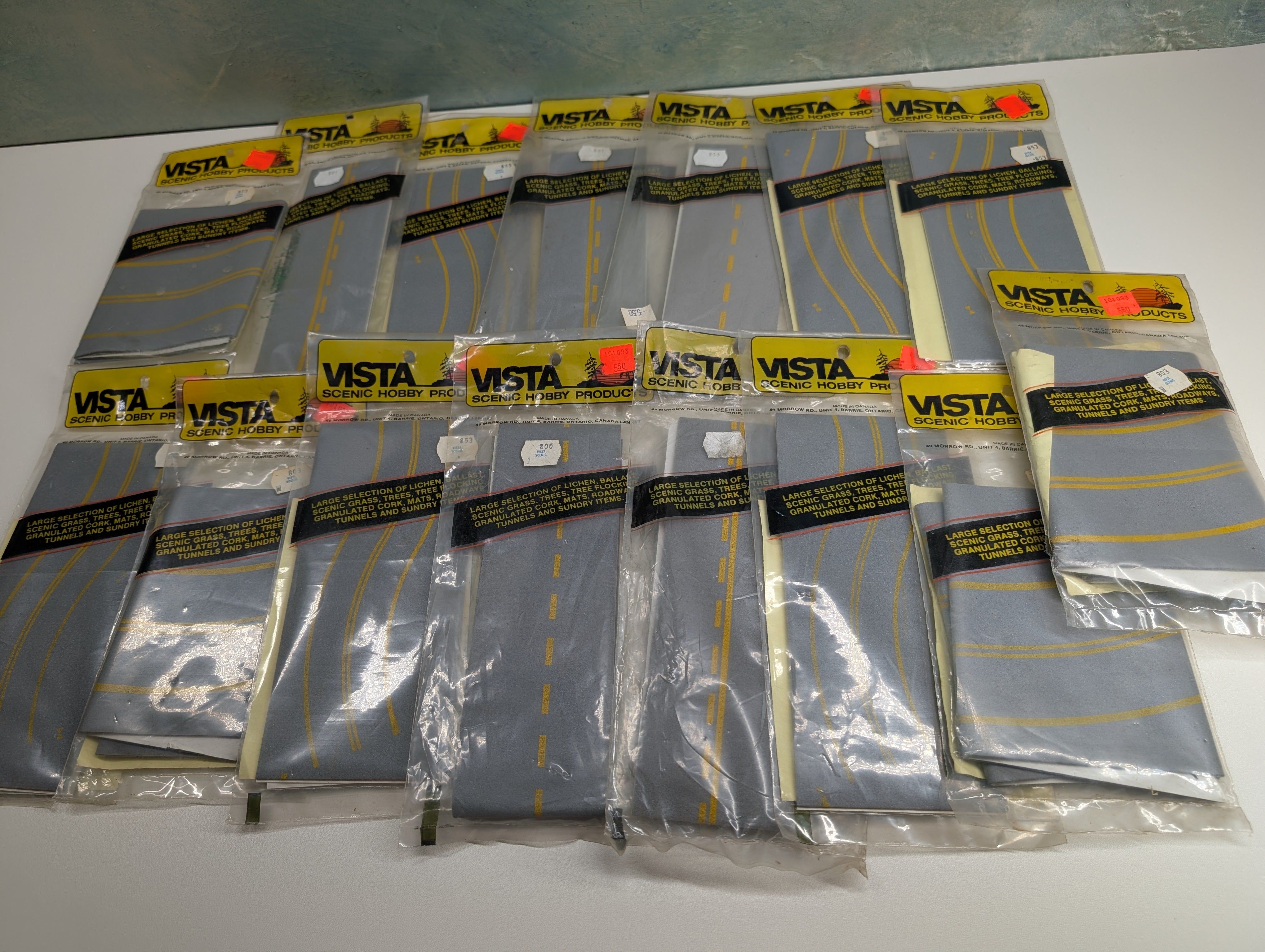 Vista Scenic Hobby Products HO Scale Lot of Gray Roadway Packs with Yellow Lines, Markings (15 pcs)