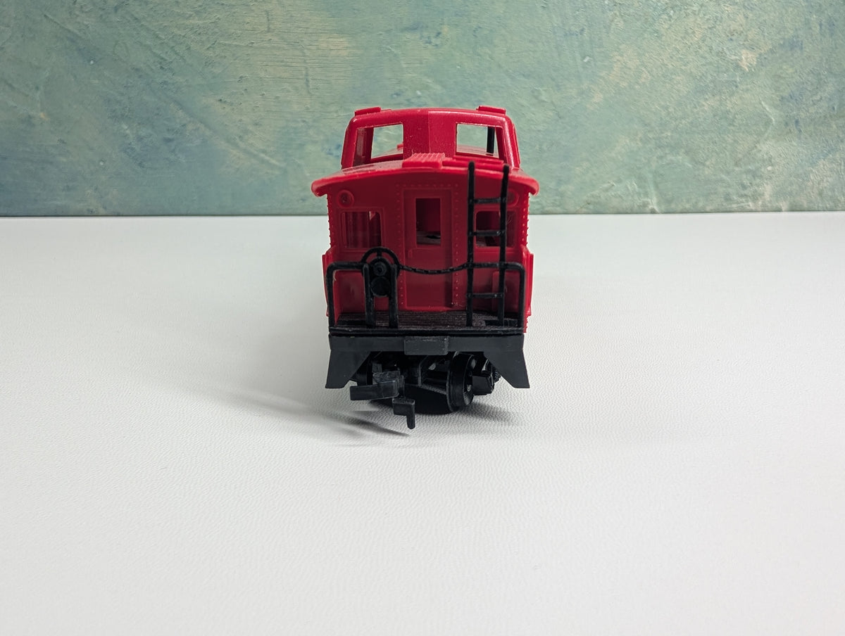 USED Tyco HO Scale Caboose Santa Fe #7240