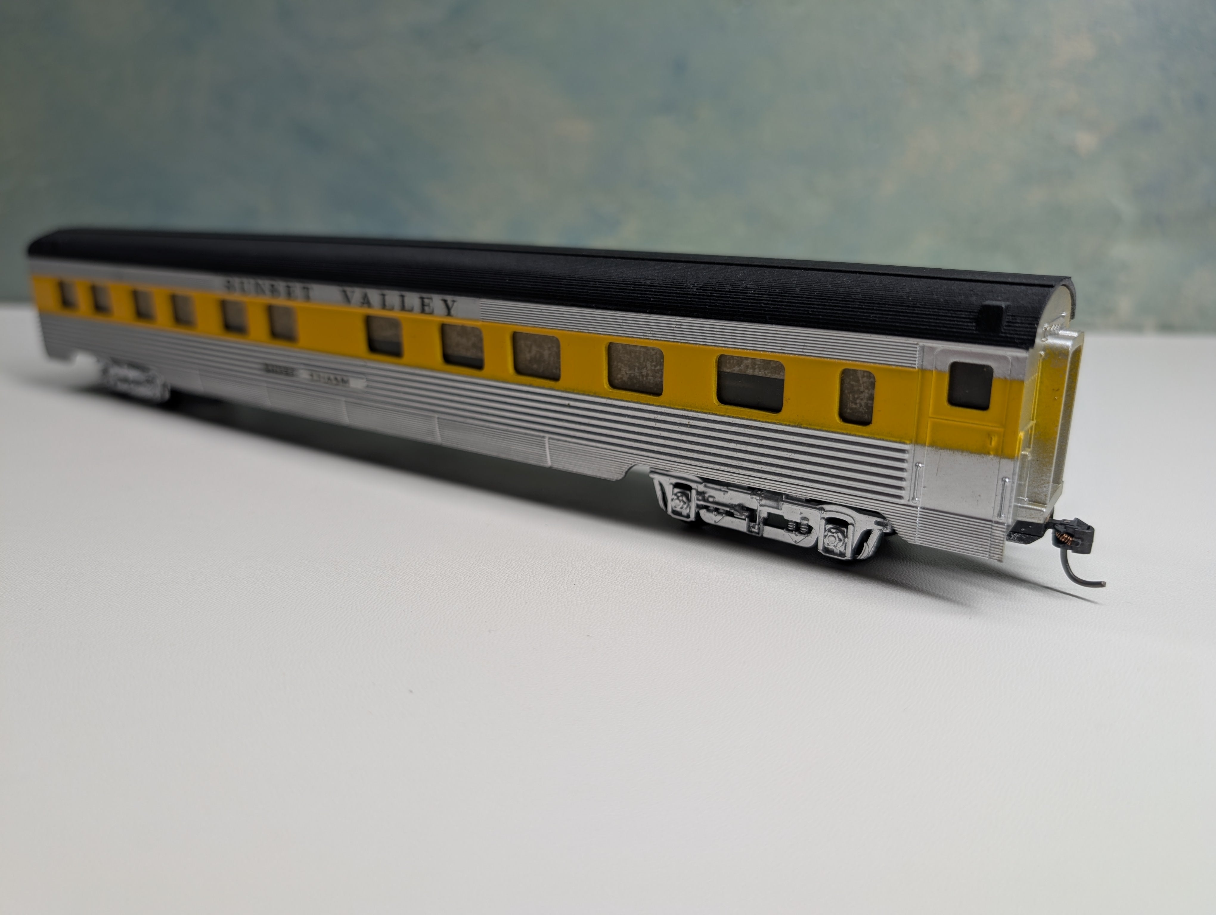 USED Con-Cor HO Scale Custom Passenger Car Metal Wheels