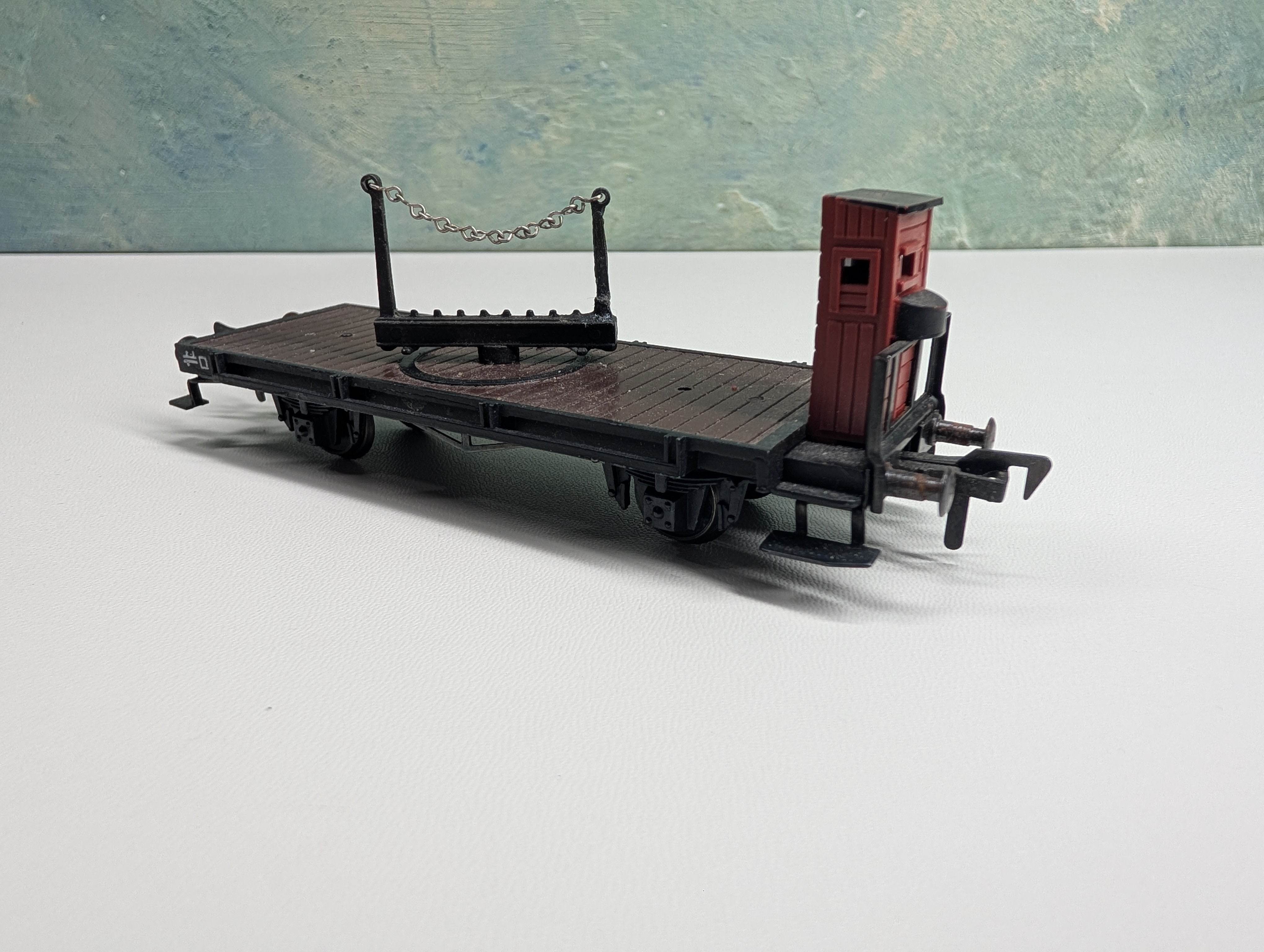USED Fleischmann HO Scale Turntable Flat Car w/ Brakeman's Cab