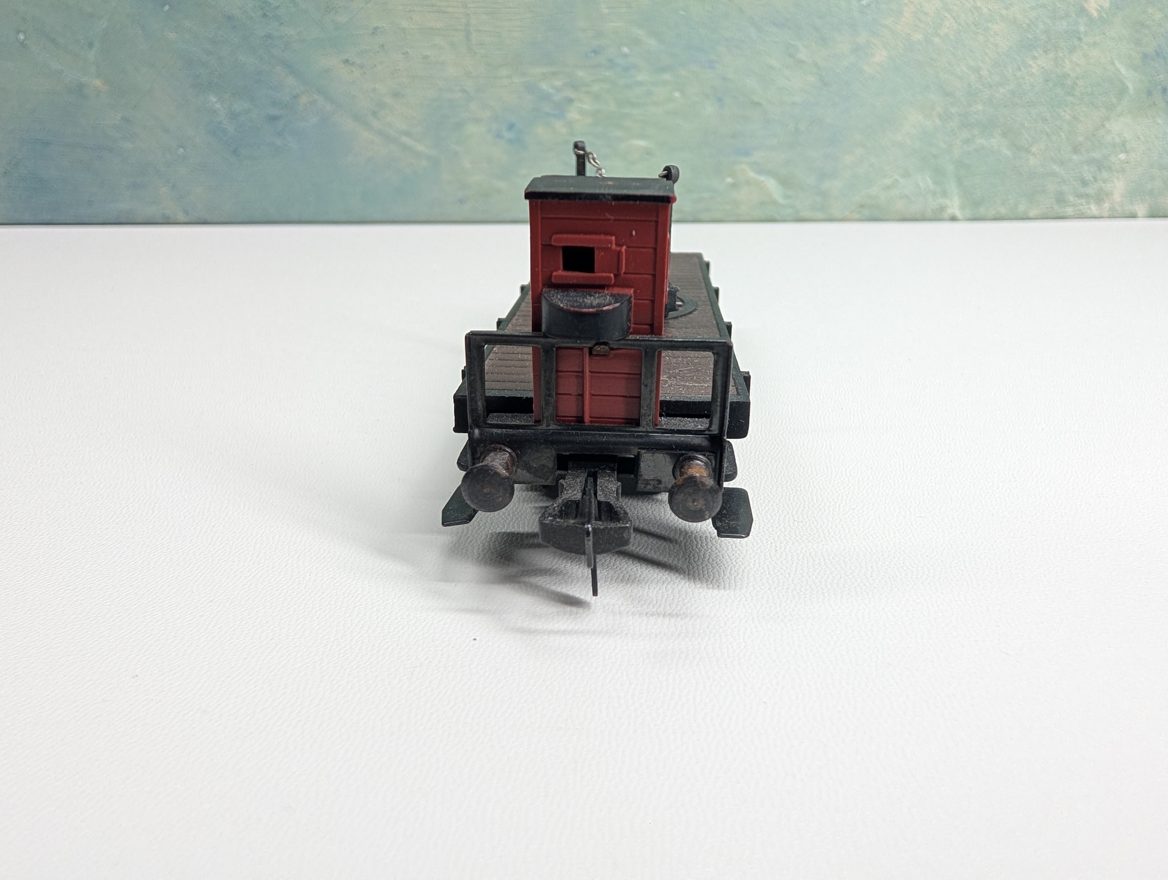 USED Fleischmann HO Scale Turntable Flat Car w/ Brakeman's Cab