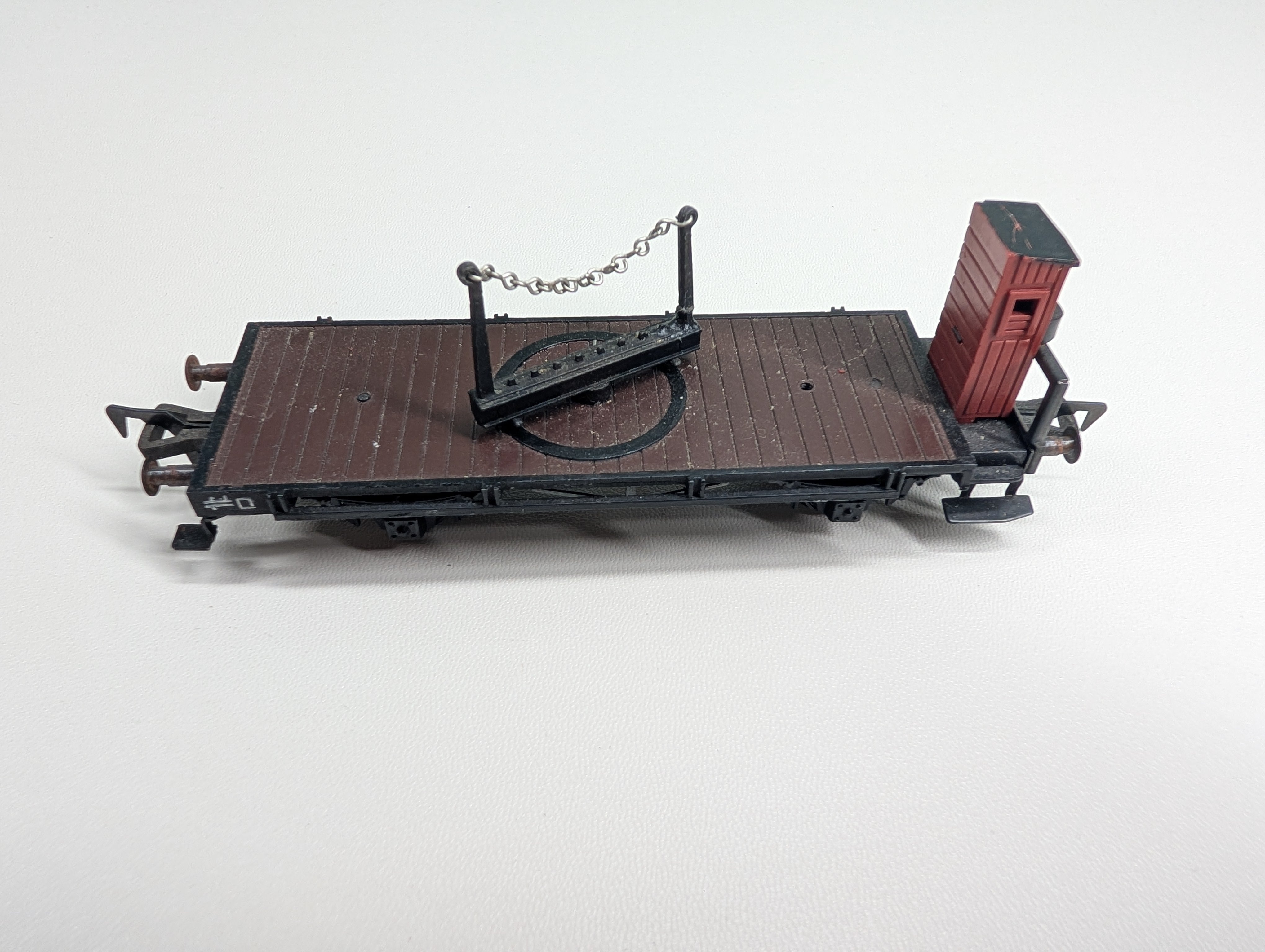 USED Fleischmann HO Scale Turntable Flat Car w/ Brakeman's Cab