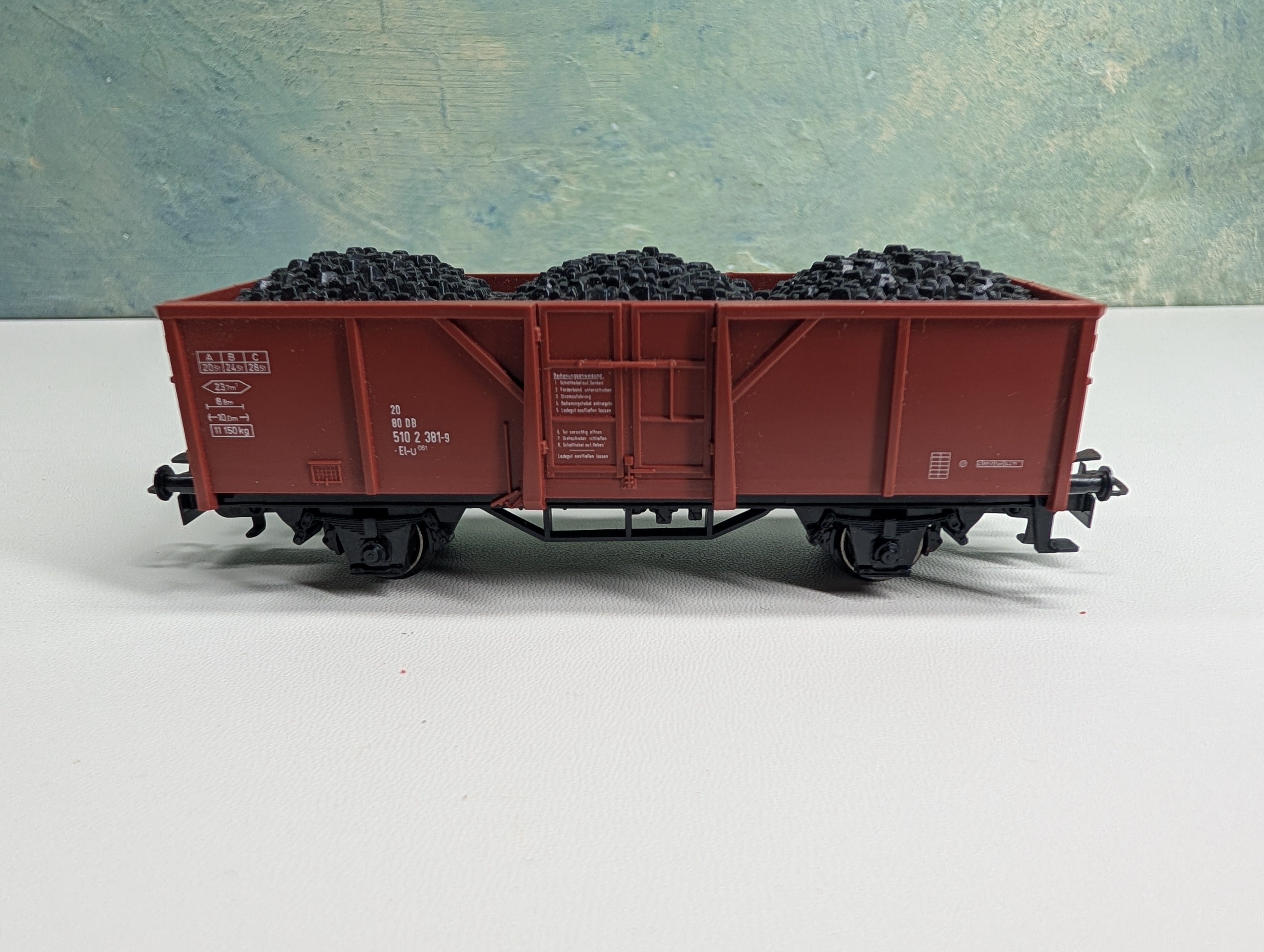 USED Marklin HO Scale Hopper Coal Wagon