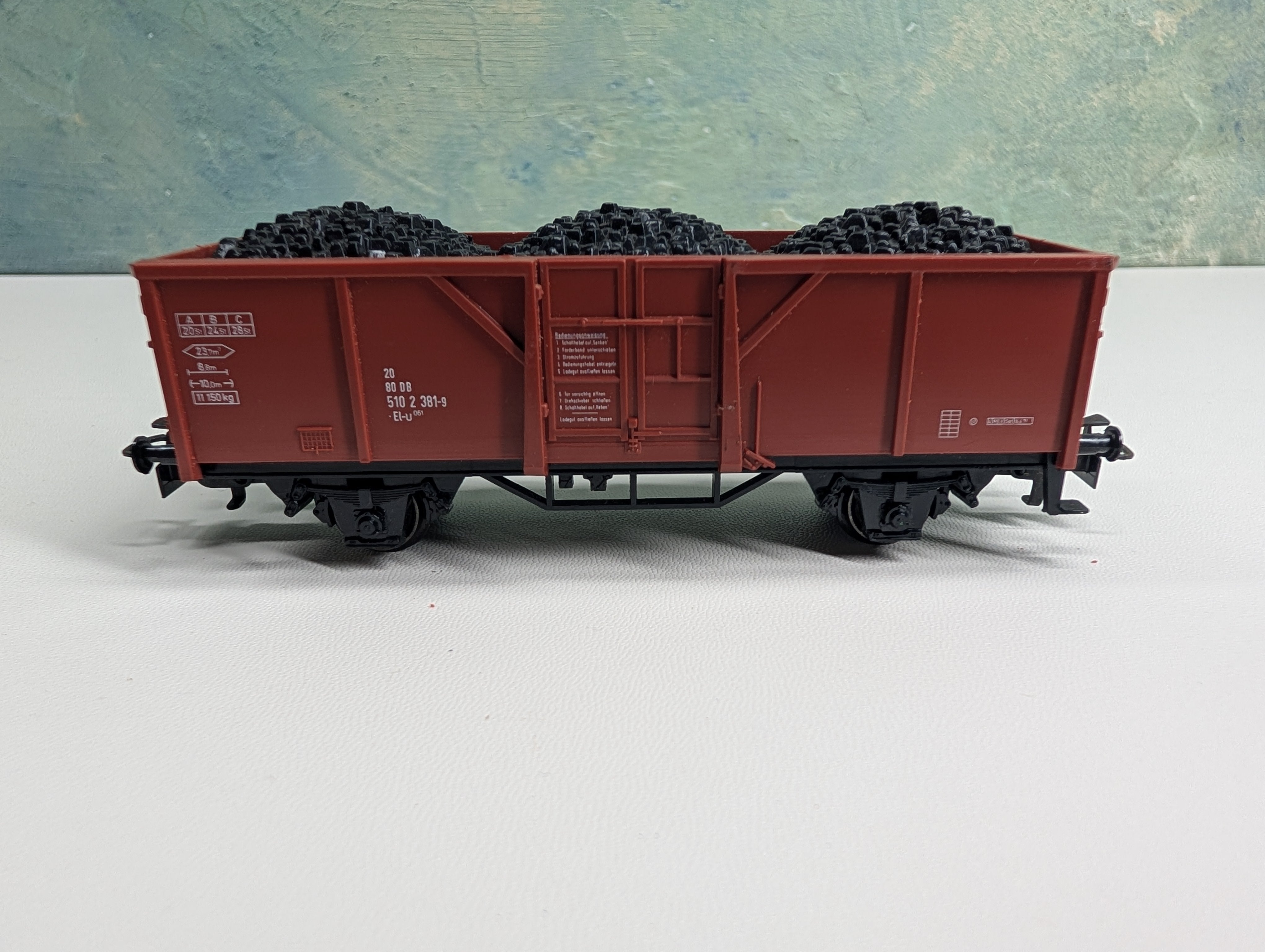 USED Marklin HO Scale Hopper Coal Wagon