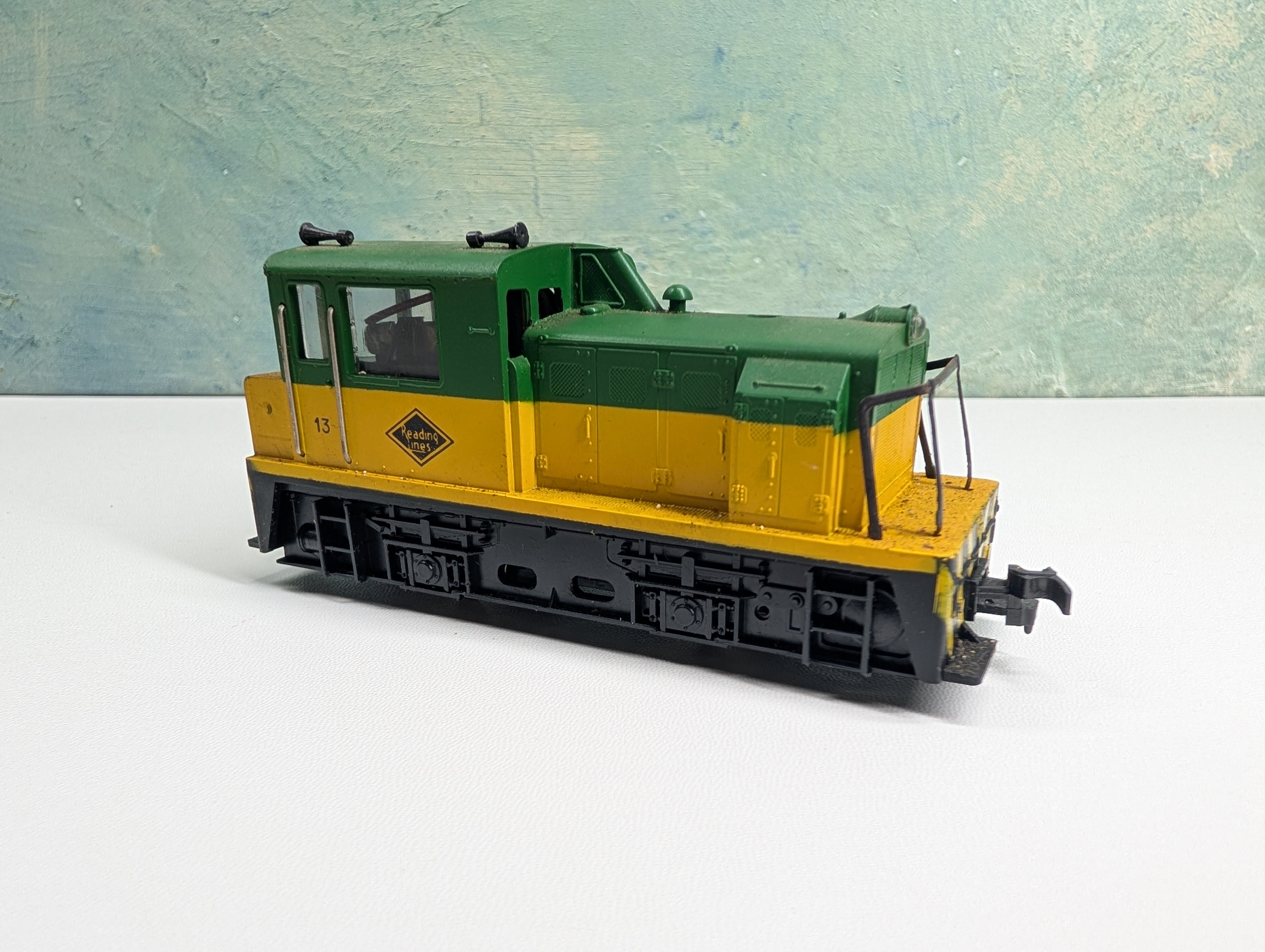 USED HO Scale Plymouth Switch Diesel Locomotive Reading #13 Tested