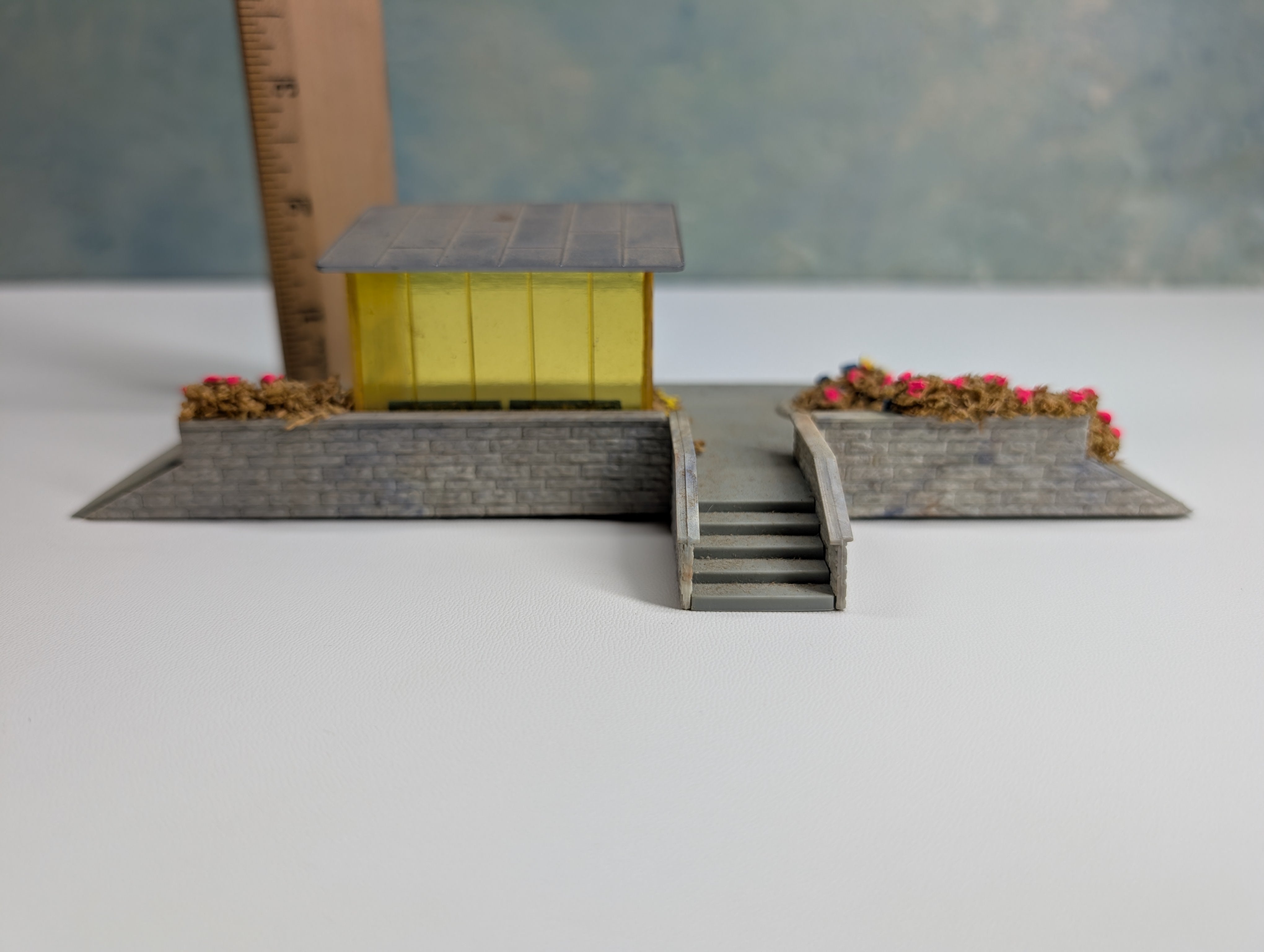 USED Hoffmann HO Scale Suburban Station