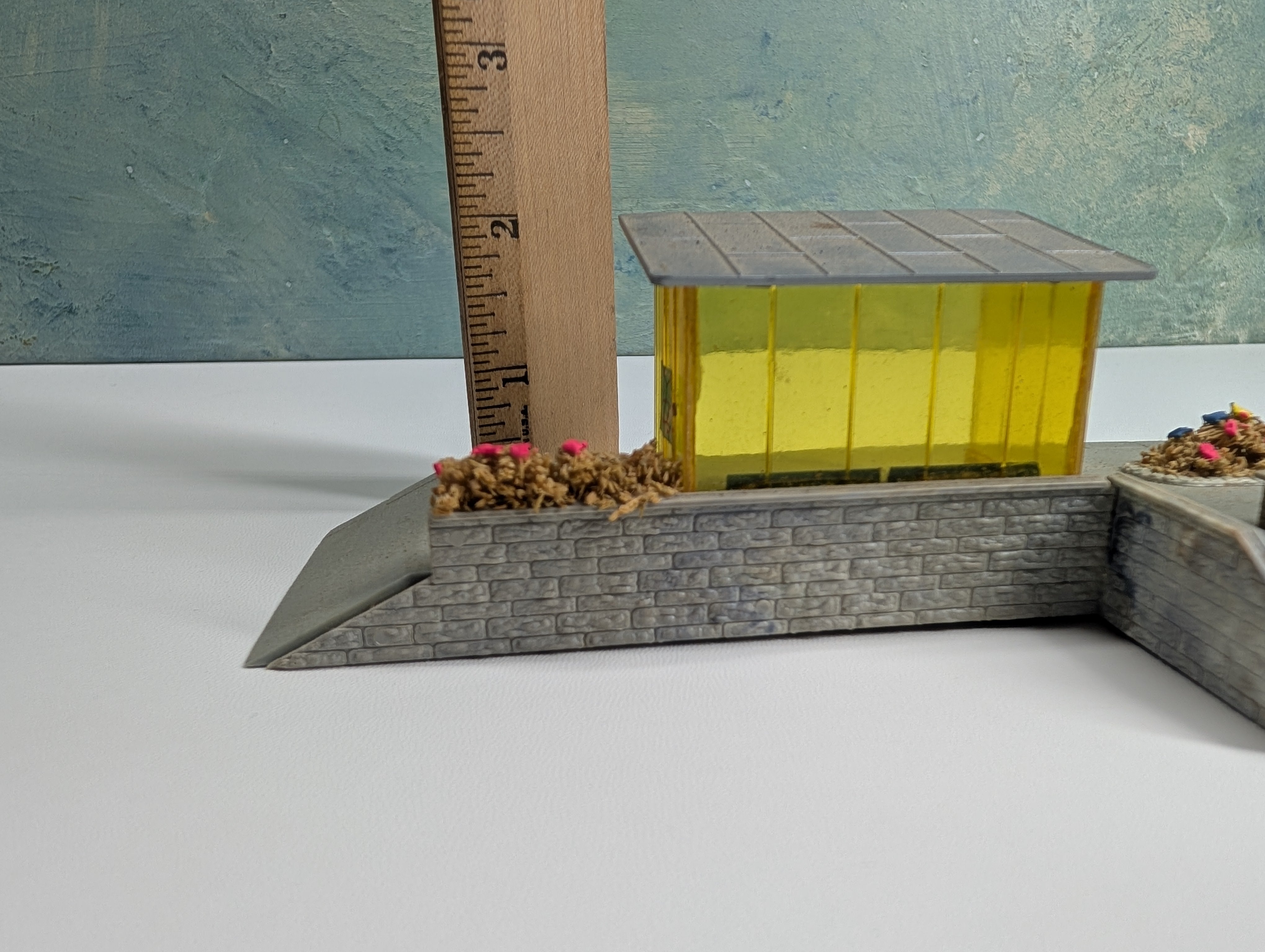 USED Hoffmann HO Scale Suburban Station