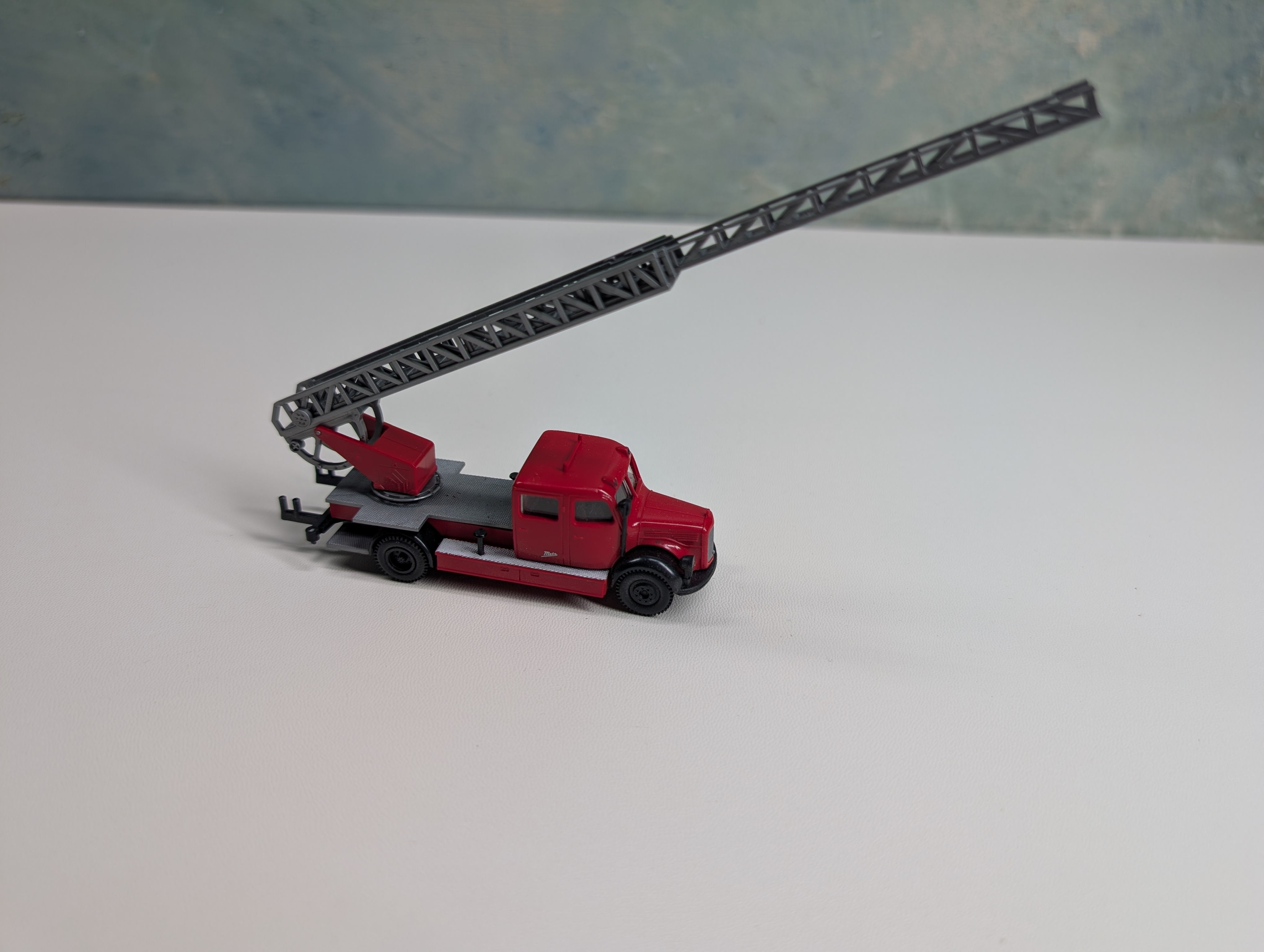 USED Brekina HO Scale Fire Brigade Ladder Rescue Truck with Black Detail