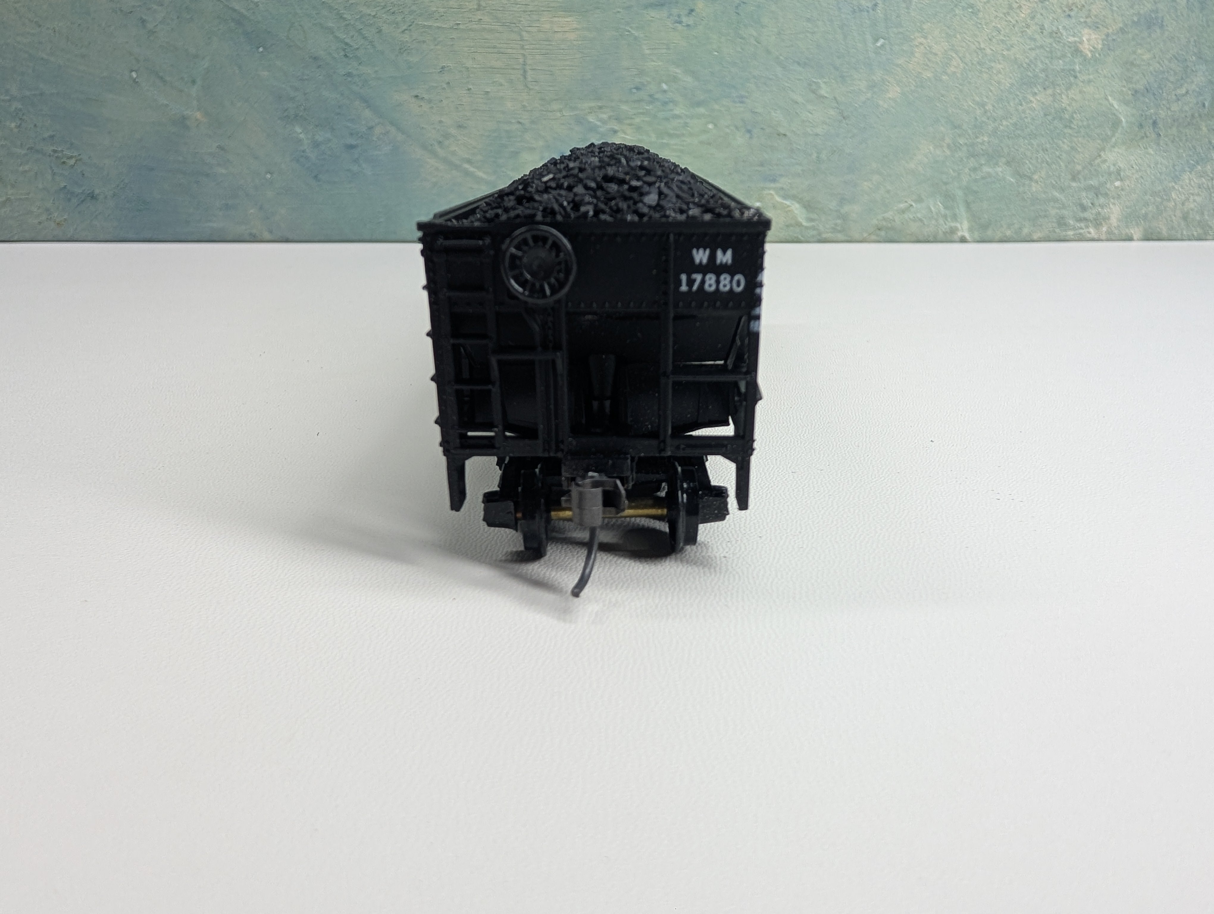 USED Athearn HO Scale Quad Hopper w/ Coal Load Western Maryland WM #17880 Bev-Bel