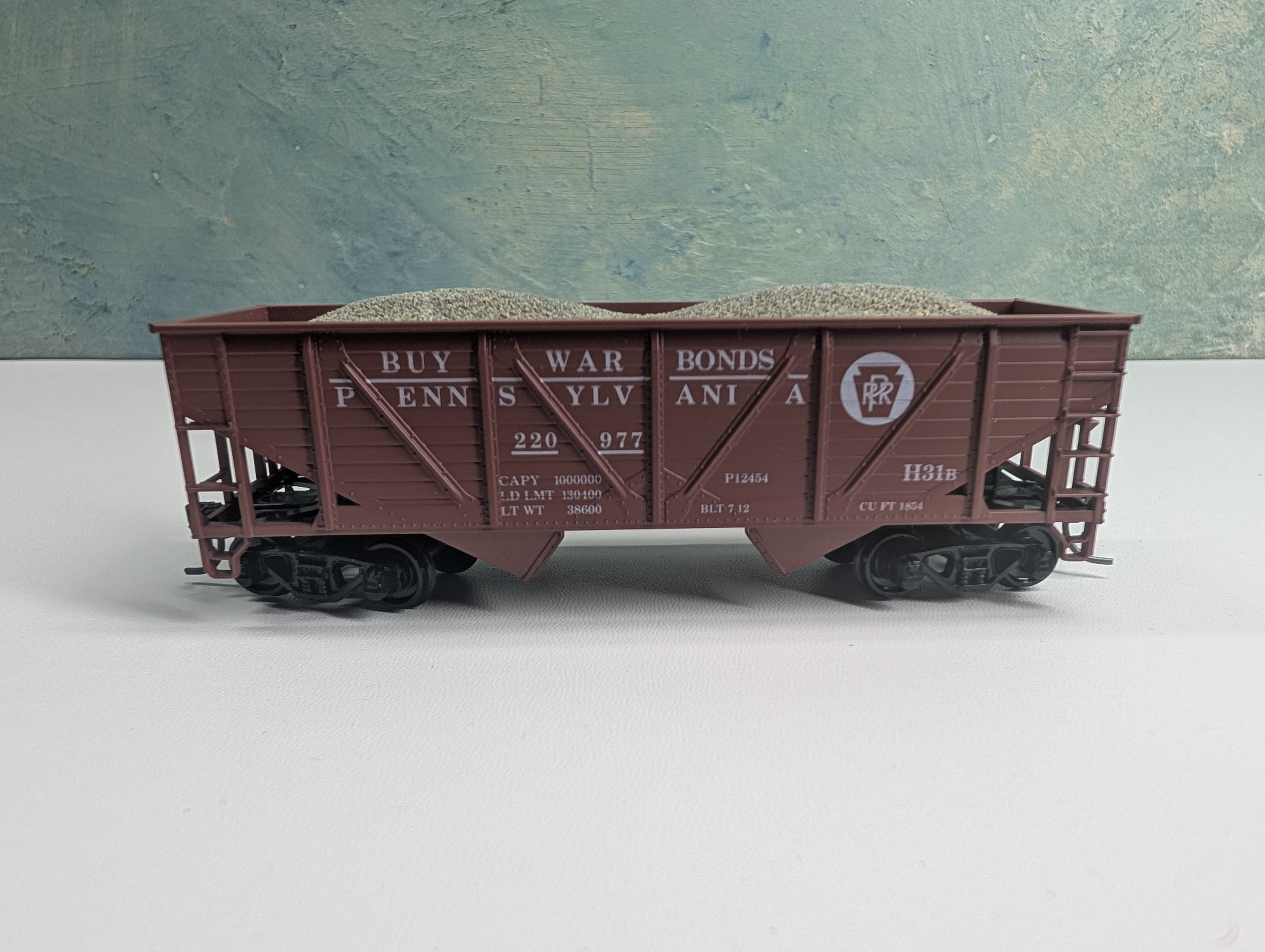 USED Athearn HO Scale H31B Hopper w/ Load Pennsylvania PRR #220977 War Bonds, 3rd Rail Graphics Custom