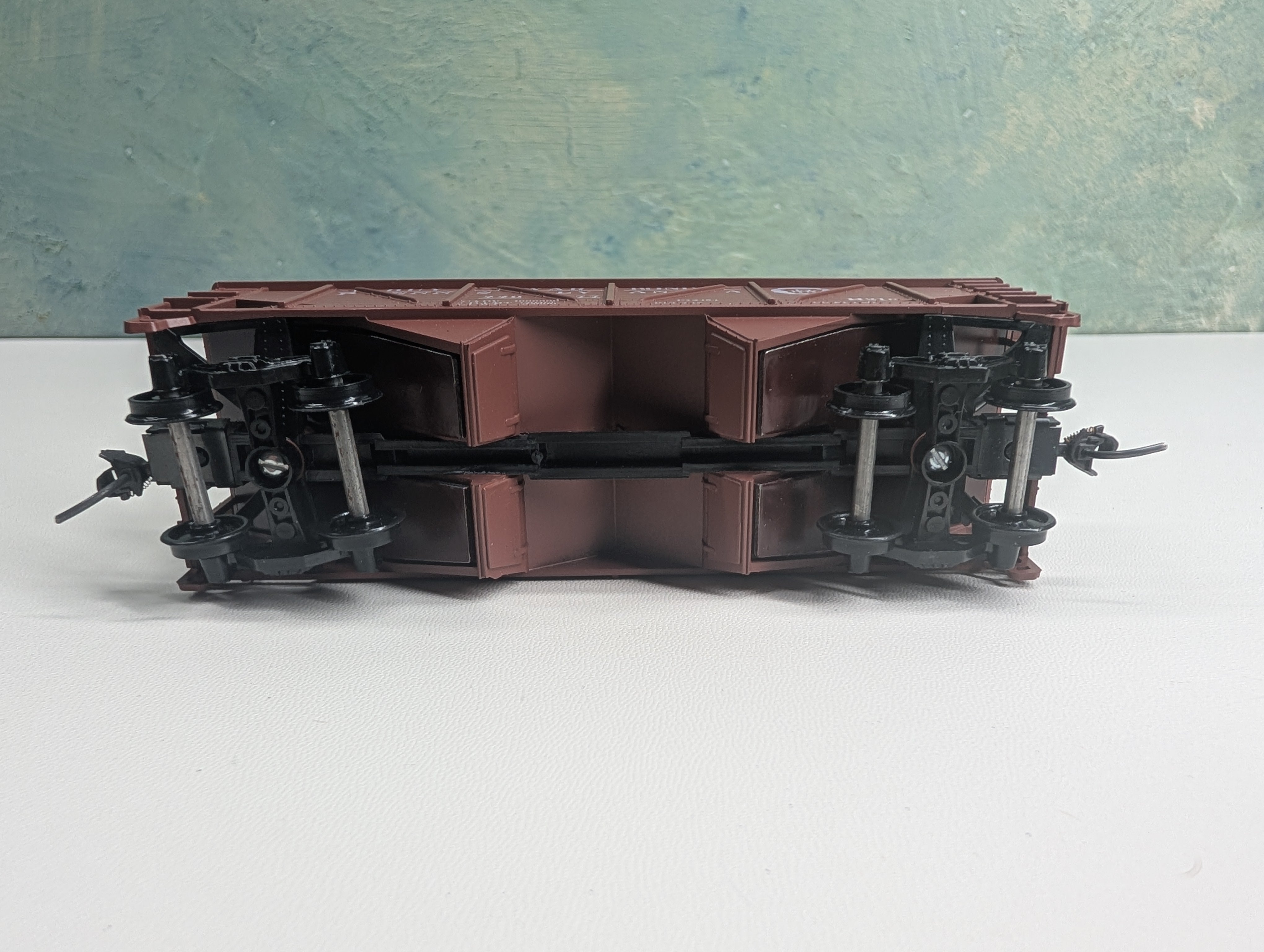 USED Athearn HO Scale H31B Hopper w/ Load Pennsylvania PRR #220977 War Bonds, 3rd Rail Graphics Custom