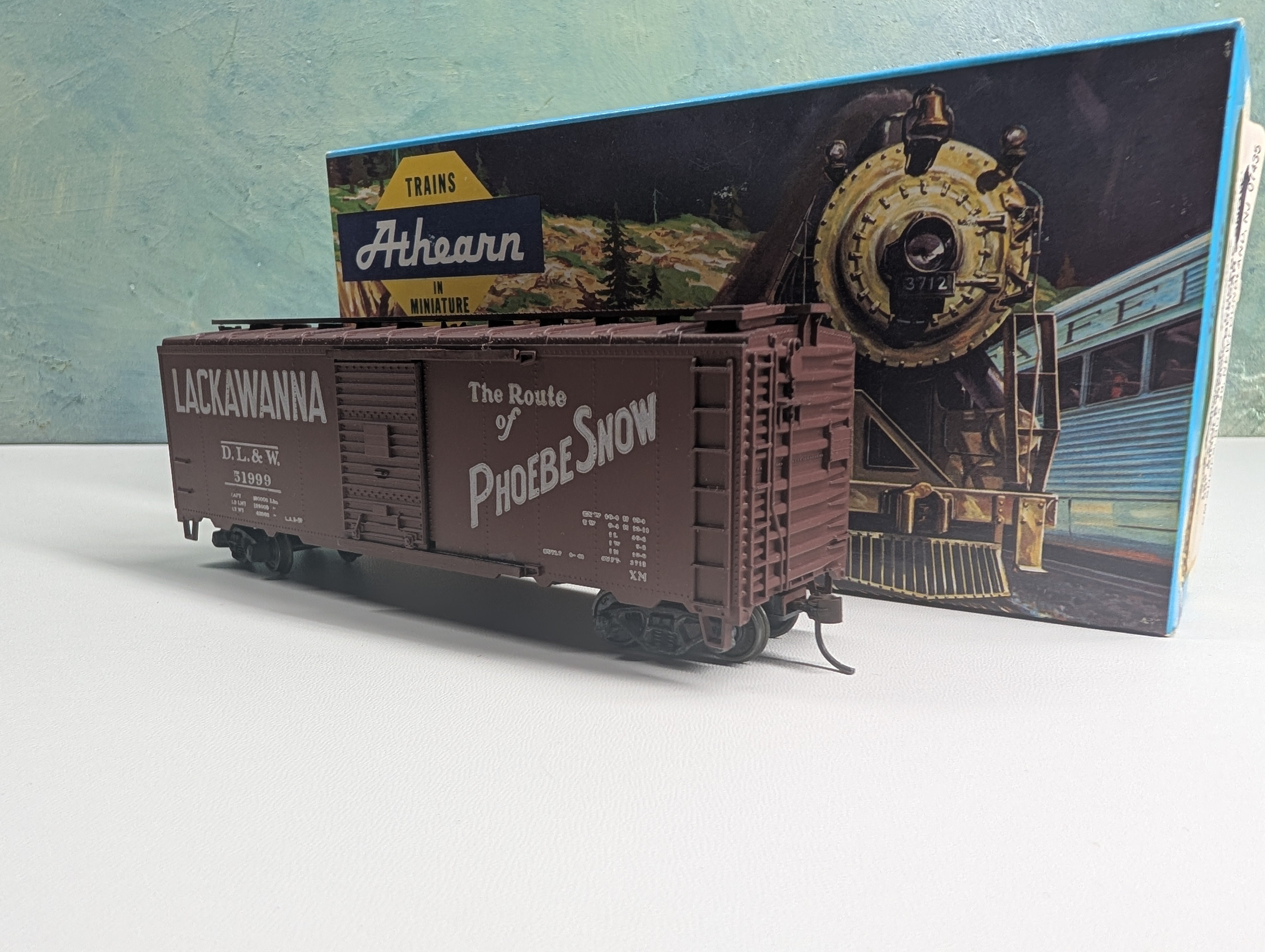 USED Athearn HO Scale 40' Box Car Lackawanna DL&W #51999 RailRunner Custom