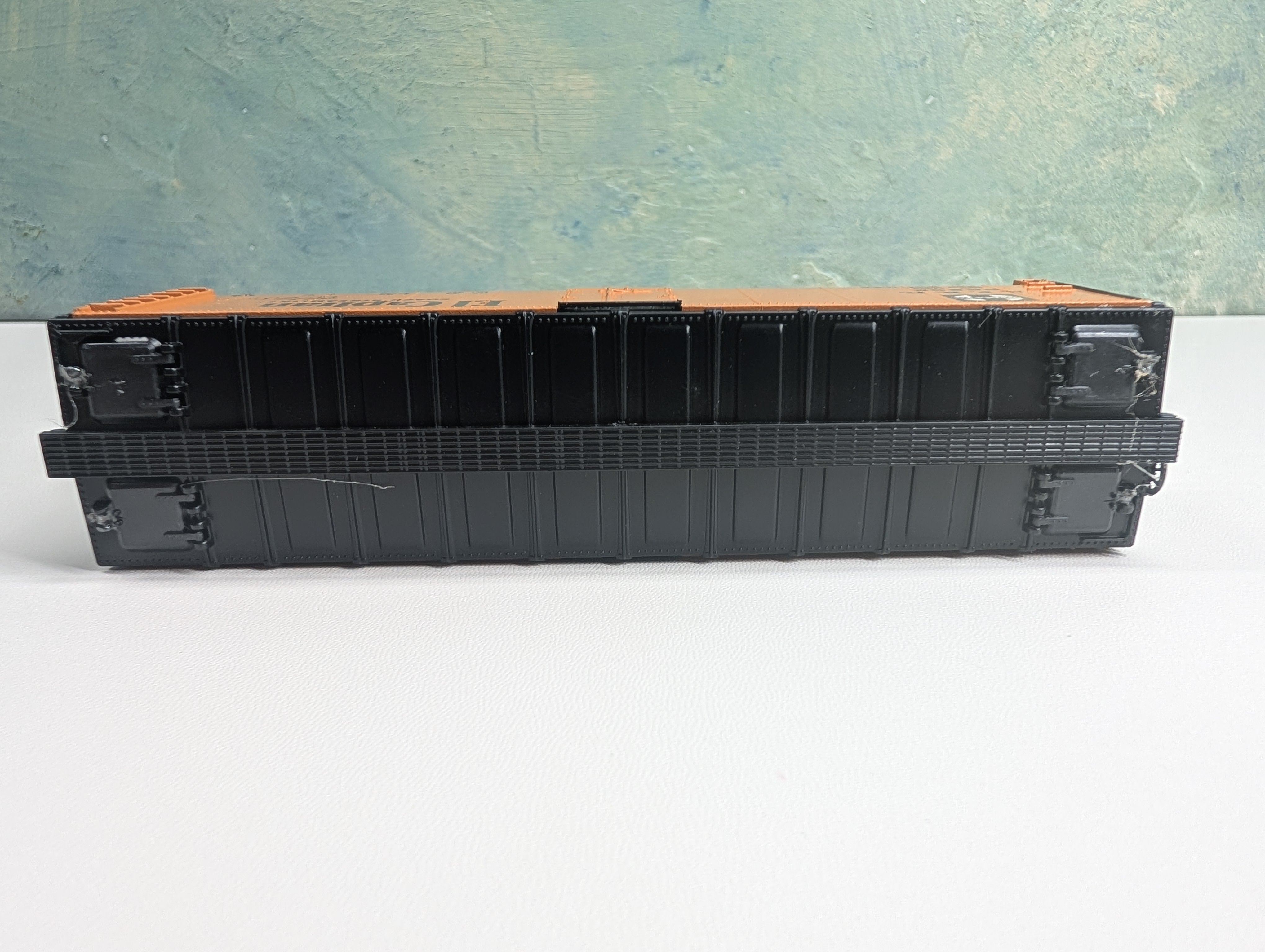 USED Athearn HO Scale 40' Reefer Santa Fe SFRD #36582