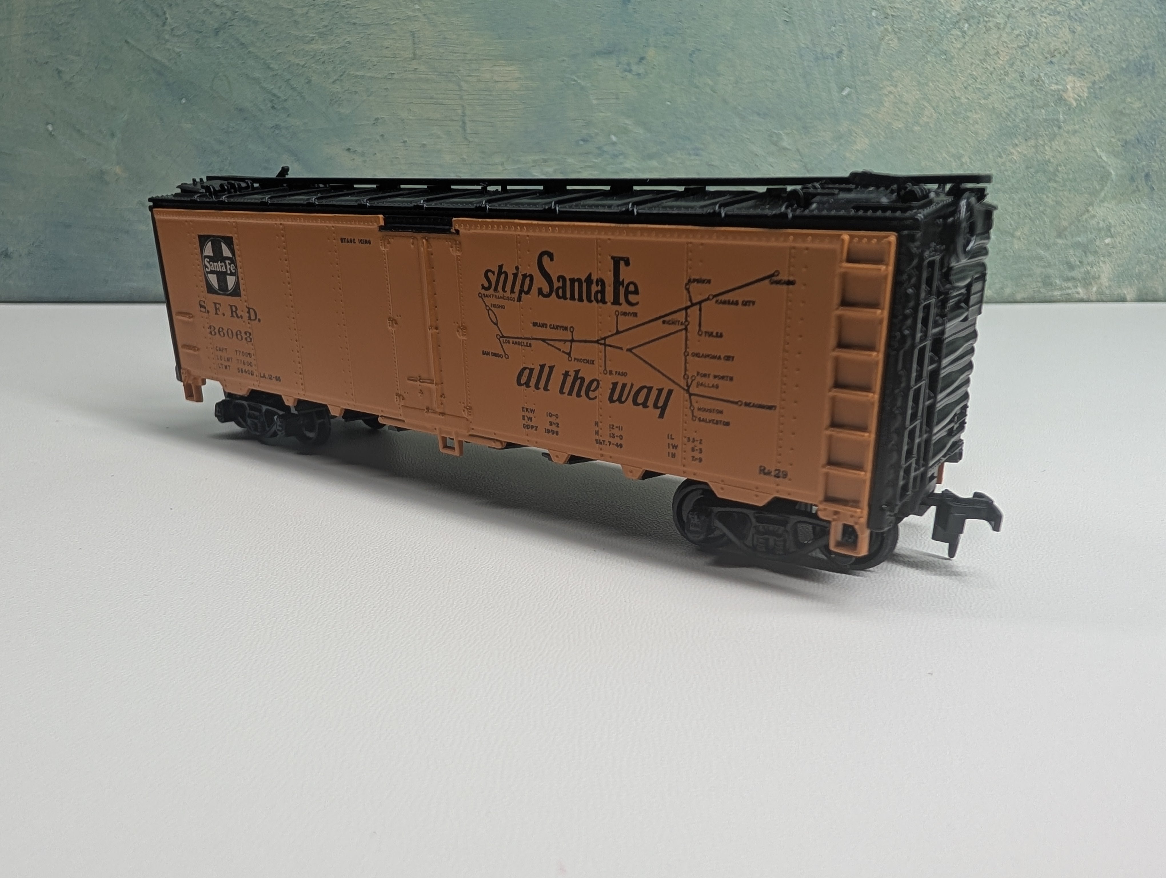 USED Athearn HO Scale 40' Reefer Santa Fe SFRD #36063