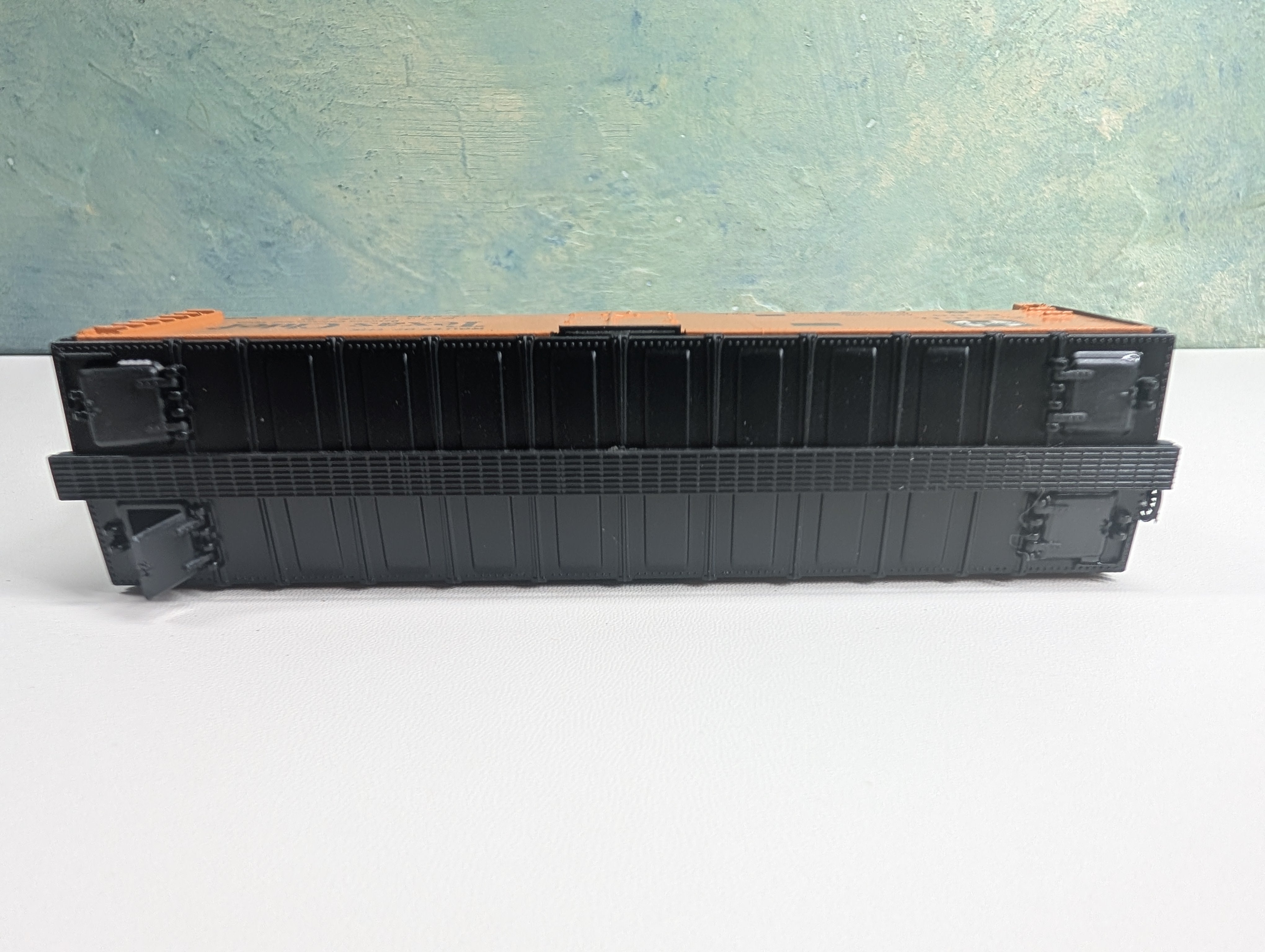 USED Athearn HO Scale 40' Reefer Santa Fe SFRD #8396