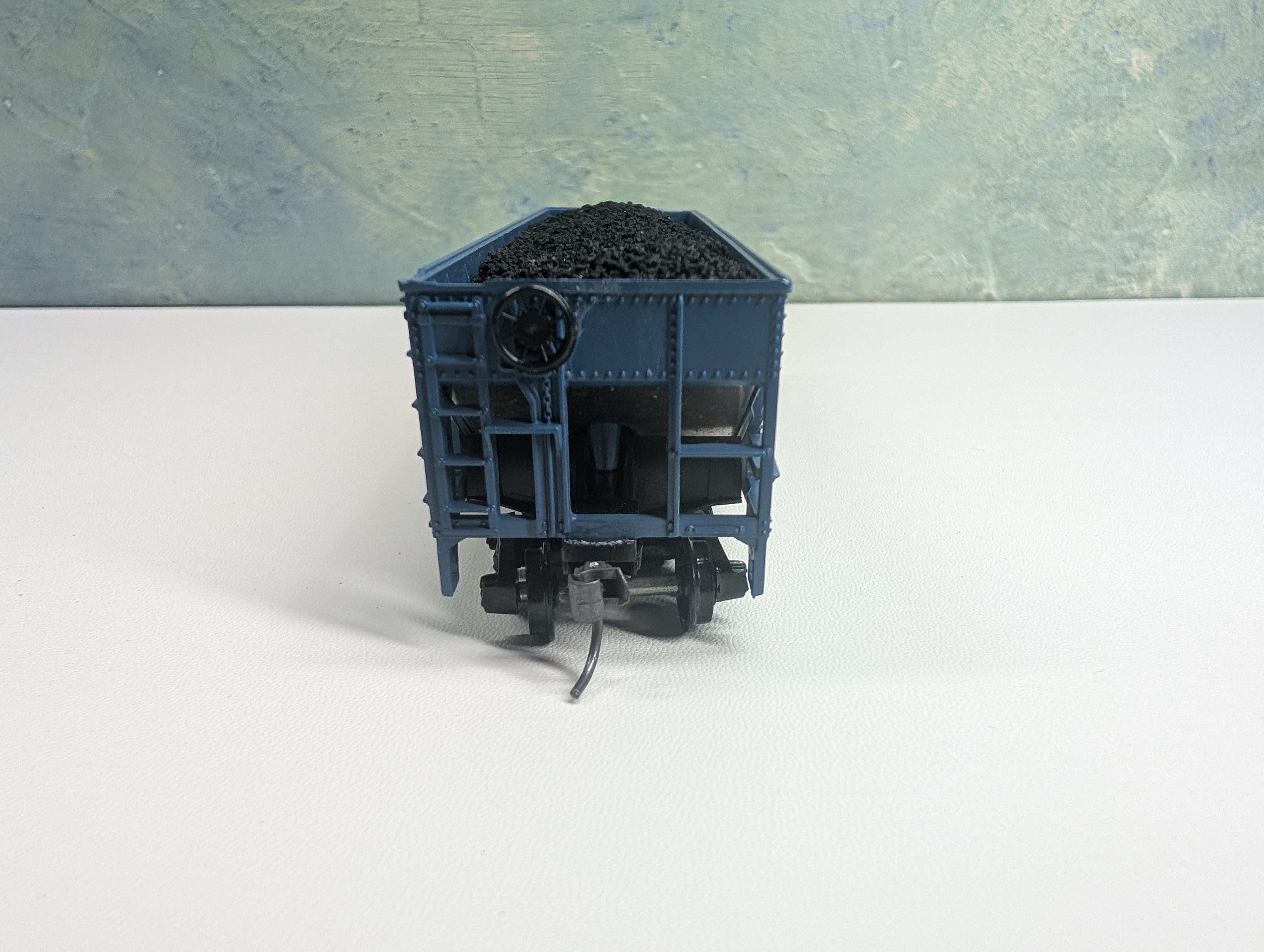 USED Athearn HO Scale Quad Hopper w/ Coal Load Boston and Maine BM #71714