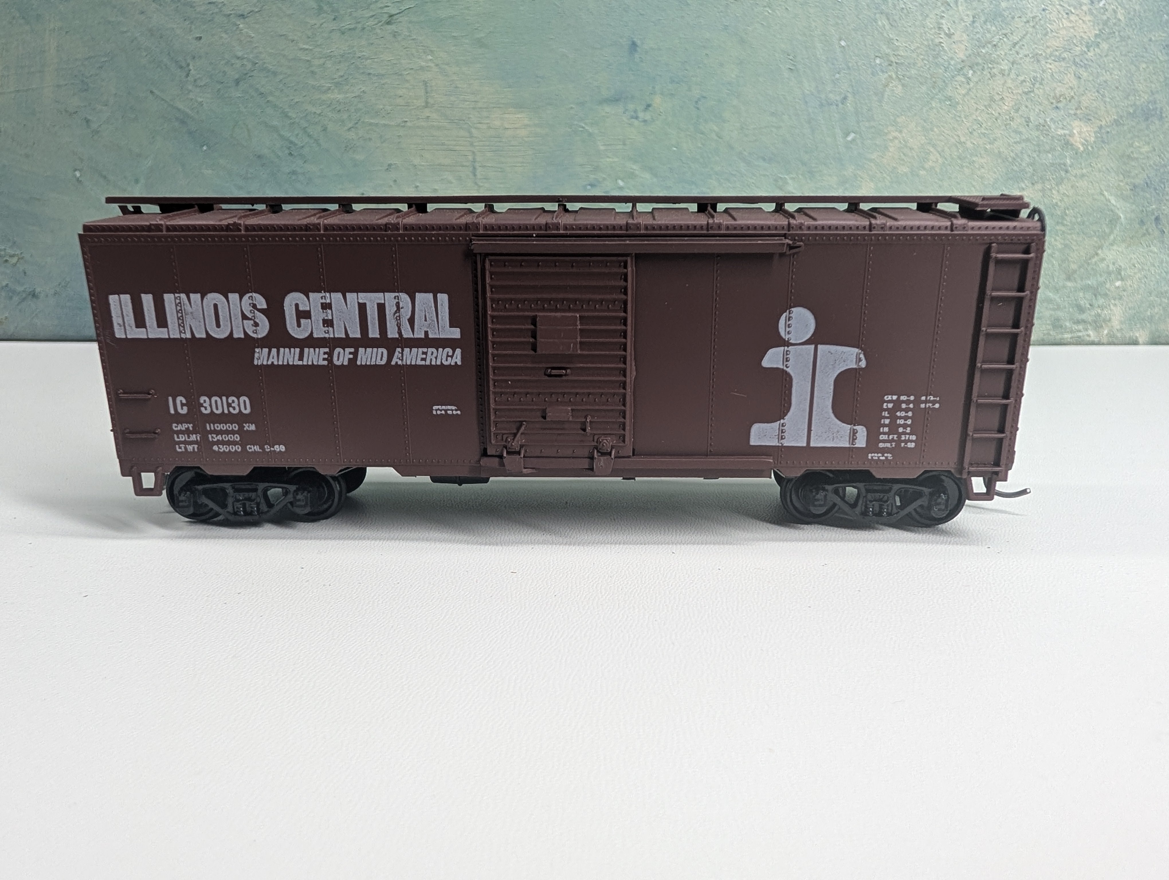 USED Athearn HO Scale 40' Box Car Illinois Central IC #30130