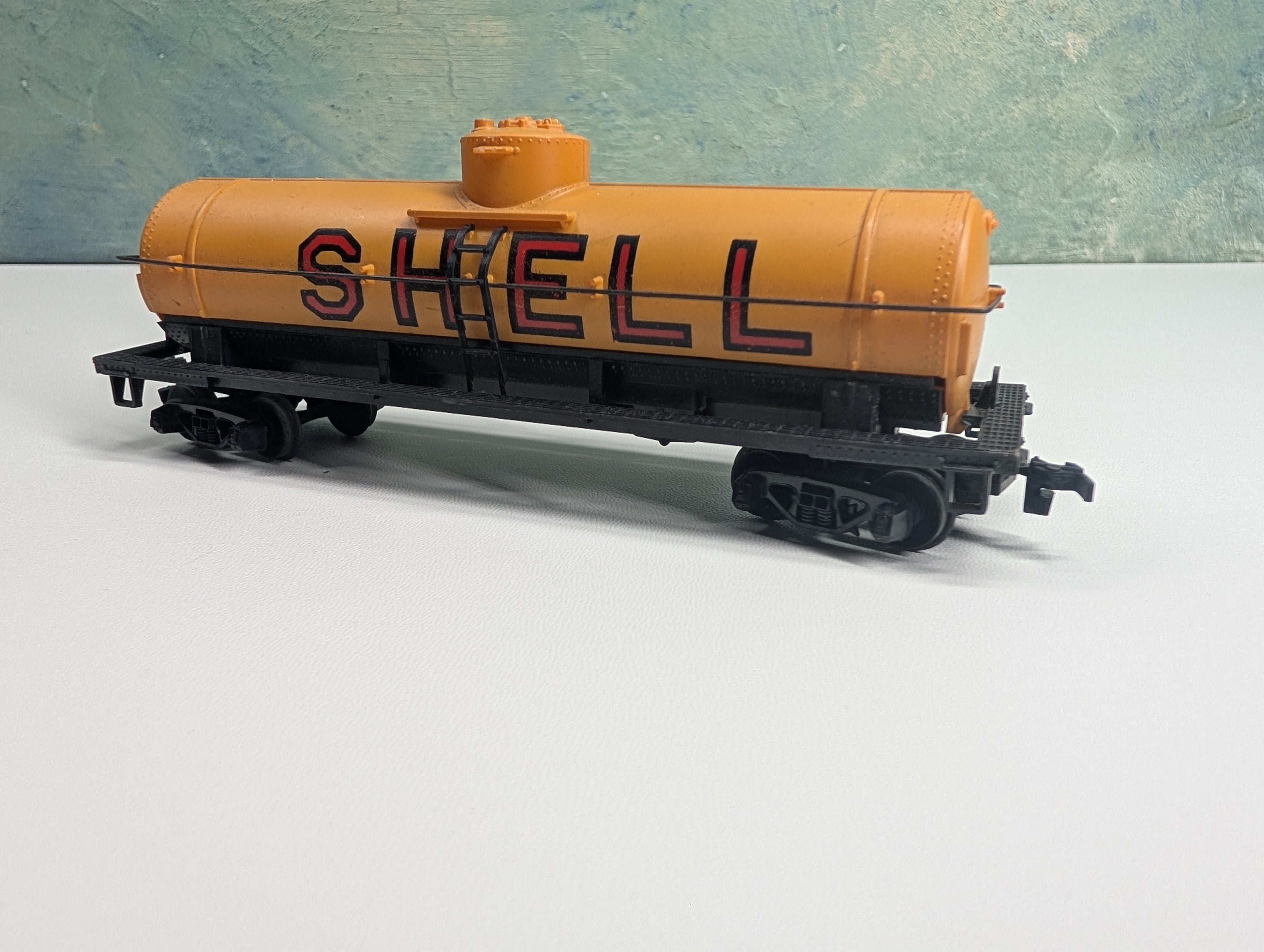 USED Tyco HO Scale Single Dome Tank Car Shell