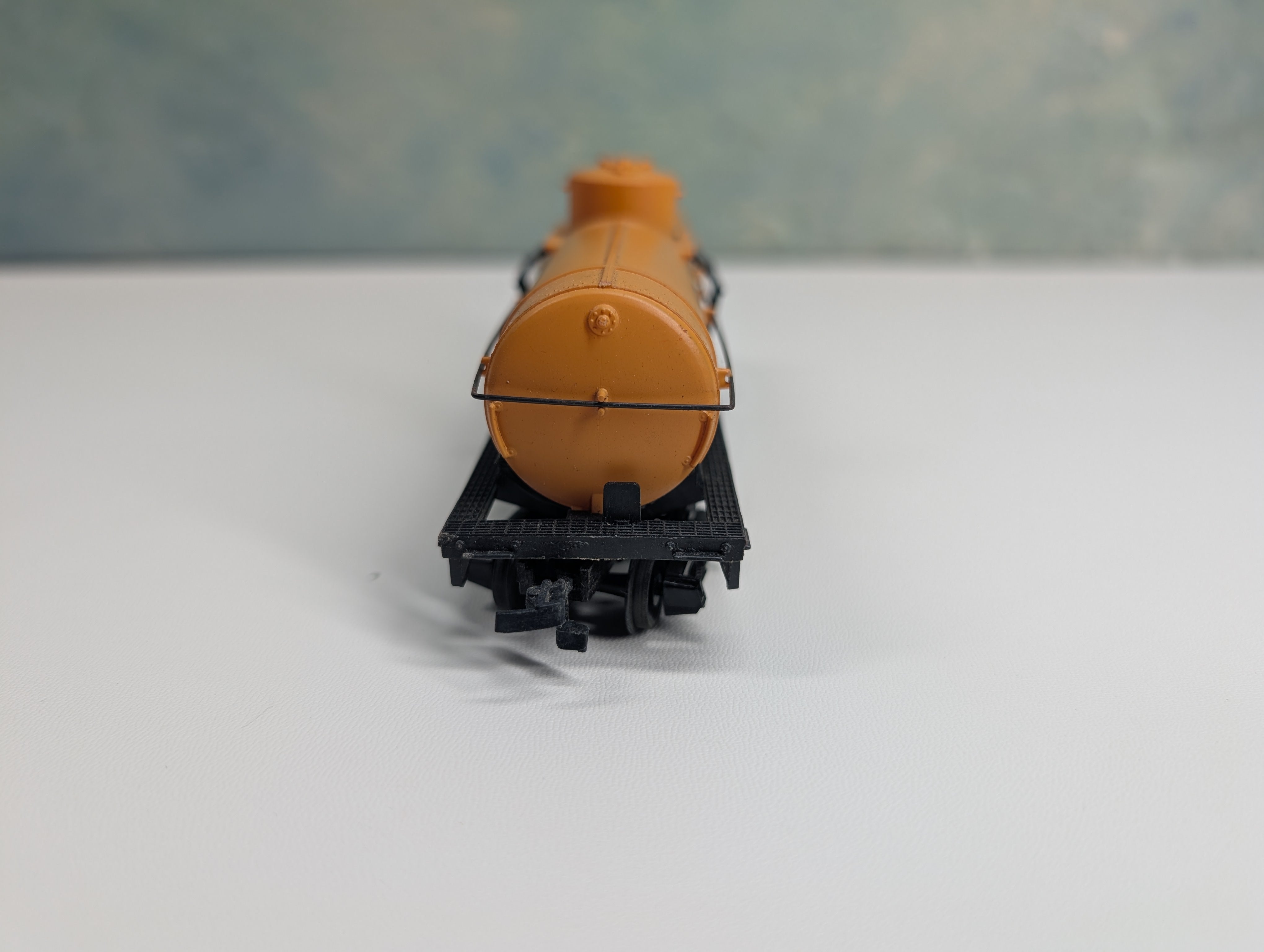 USED Tyco HO Scale Single Dome Tank Car Shell