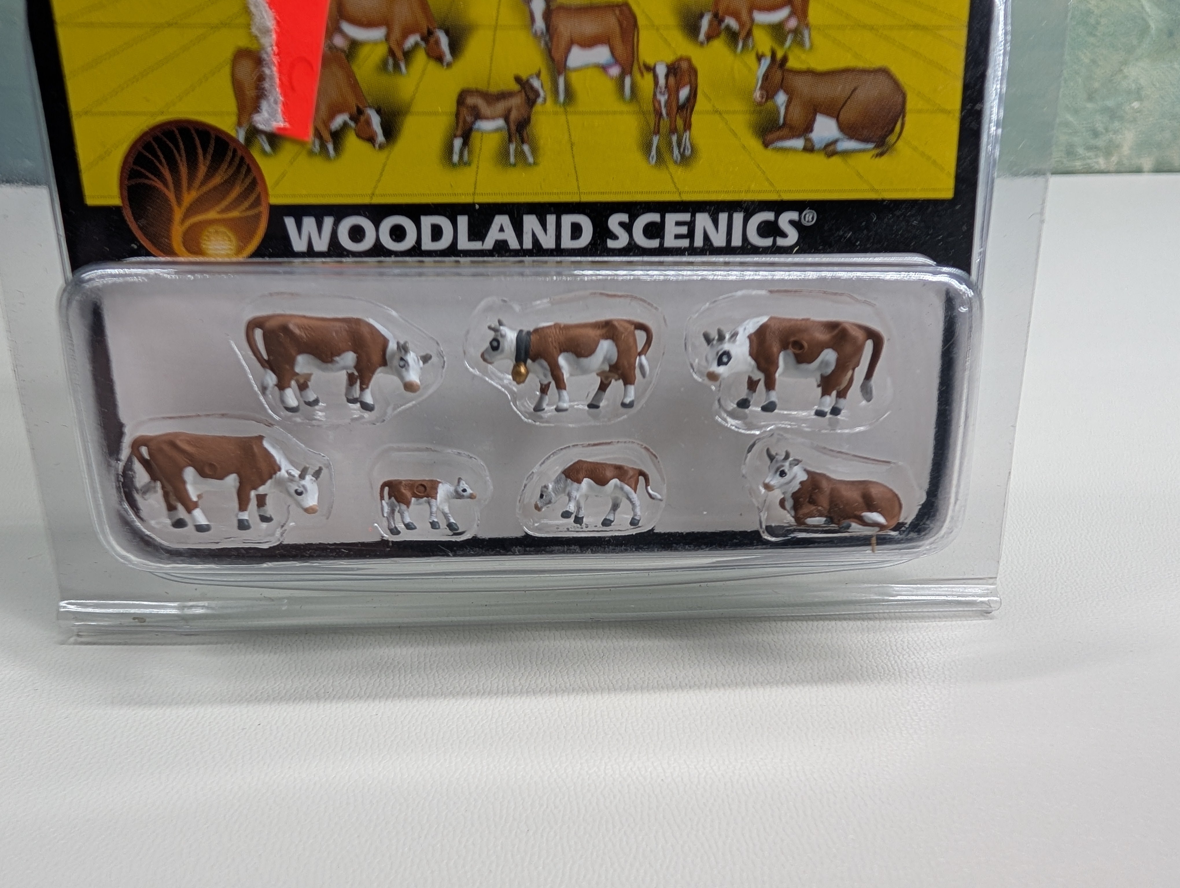 Woodland Scenics A2144 N Scale Hereford Cows (7 pcs)
