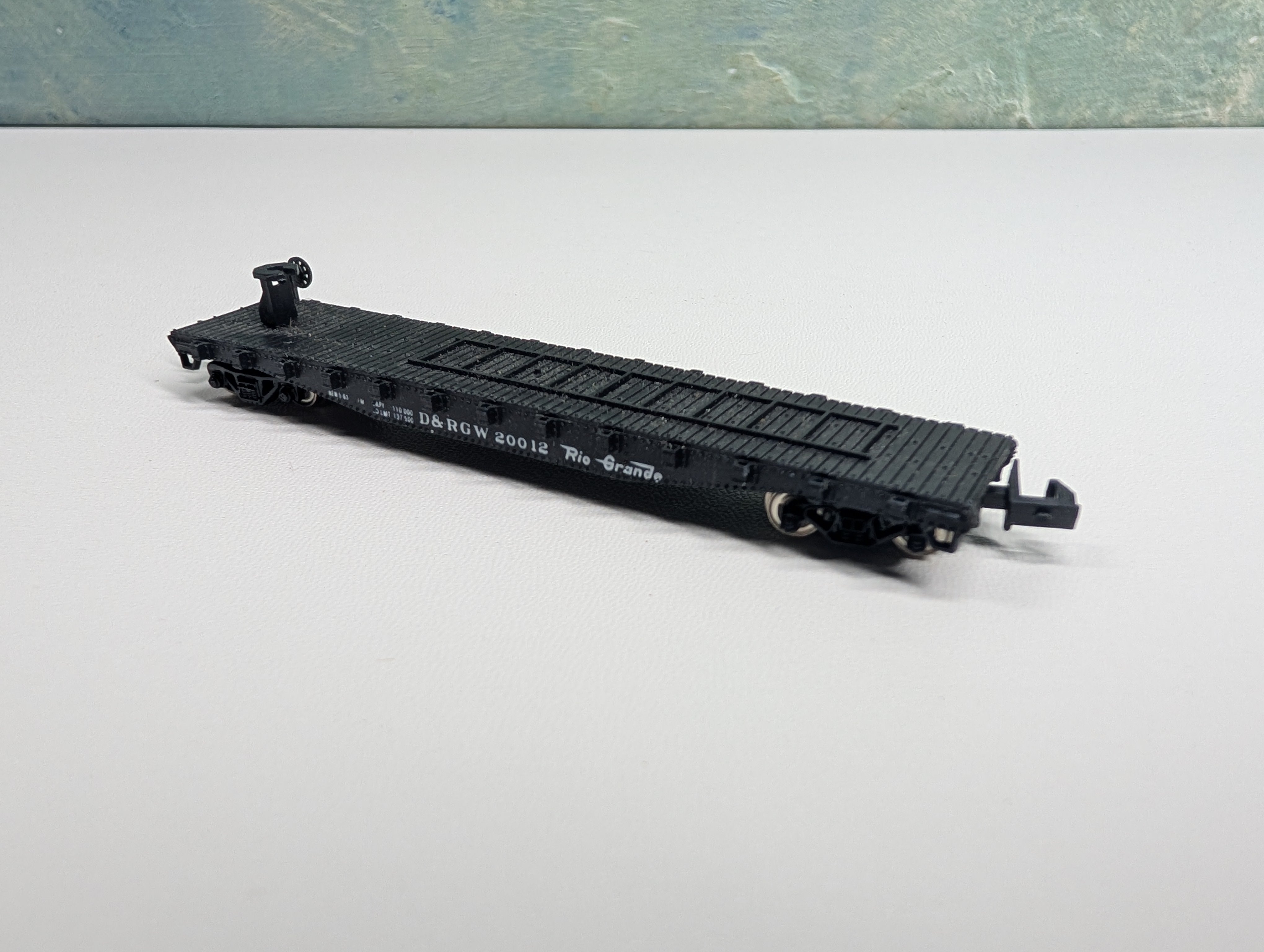 USED Con-Cor N Scale Flat Car w/ Trailer Hitch Rio Grande D&GRW #20012