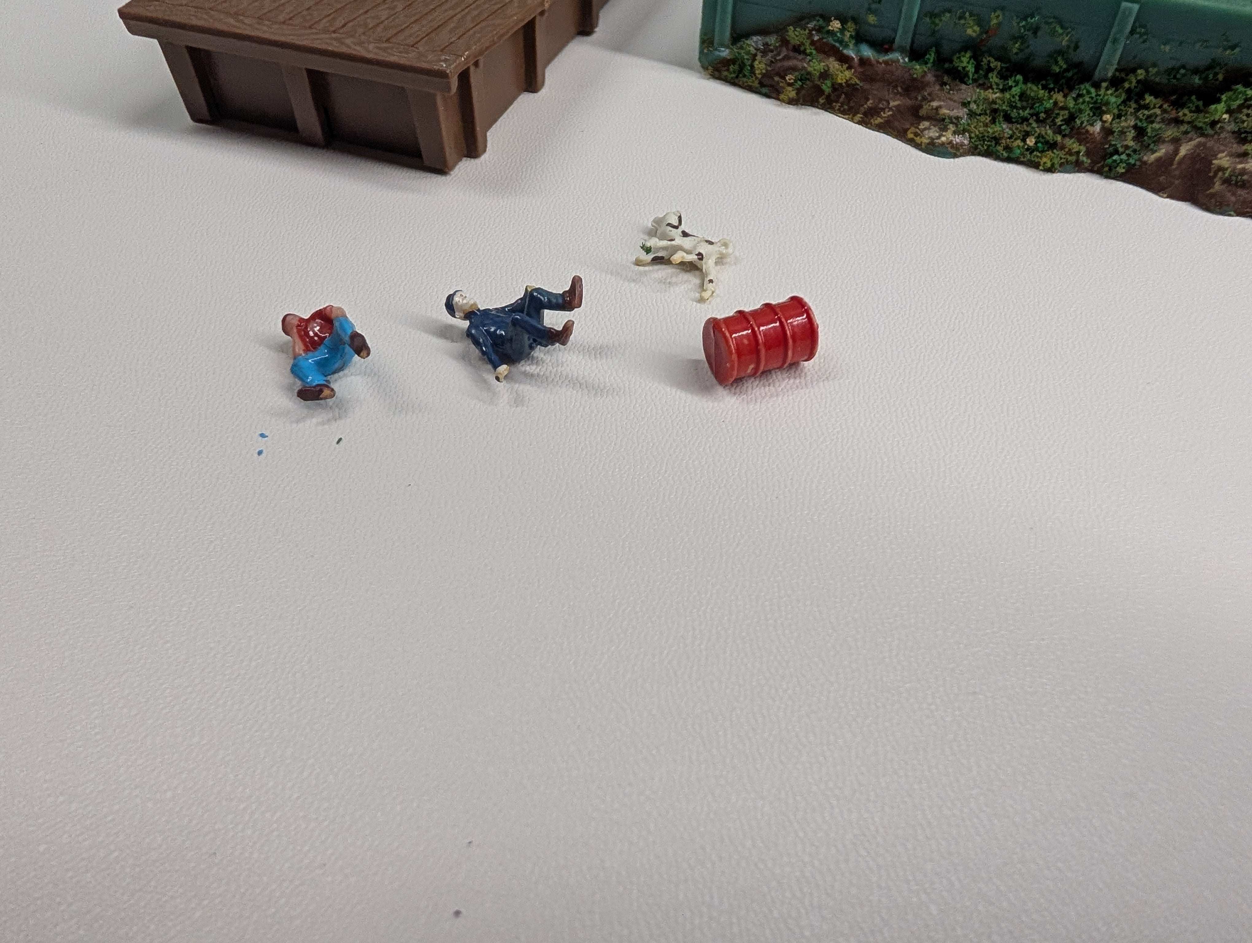 USED Tyco 931 HO Scale Freight Unloading Depot