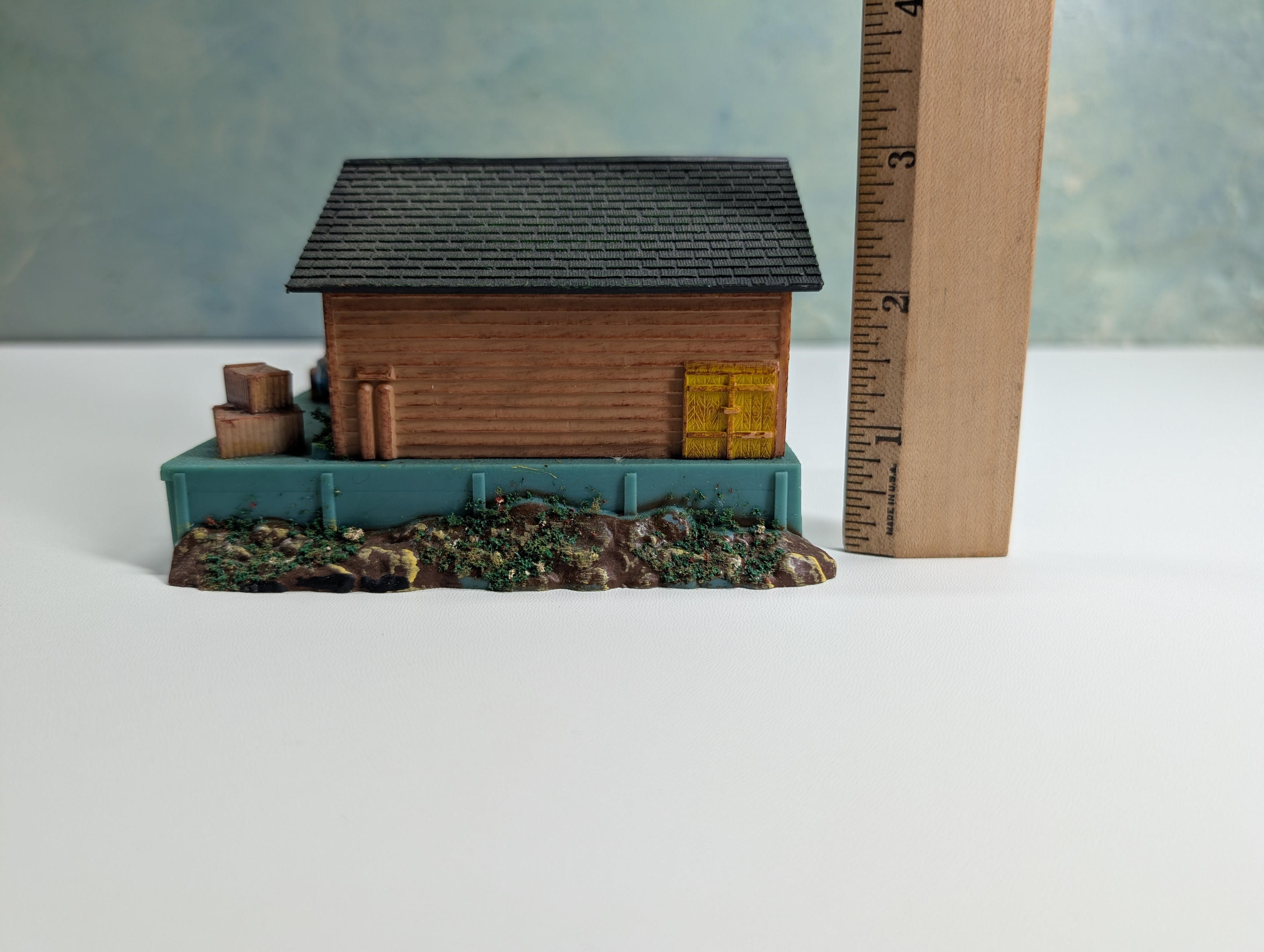 USED Tyco 931 HO Scale Freight Unloading Depot