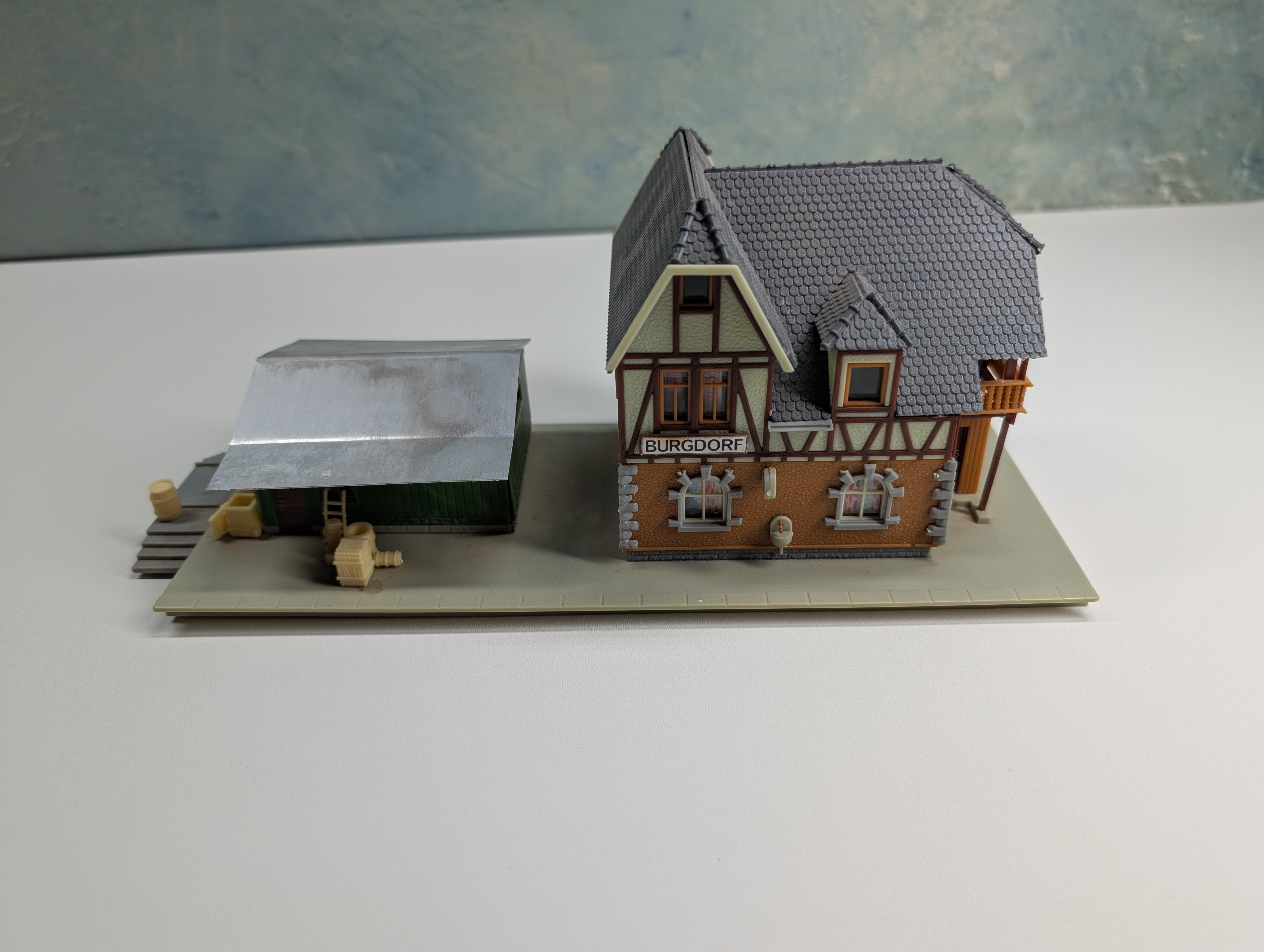 USED Faller 101 HO Scale Burgdorf Train Station