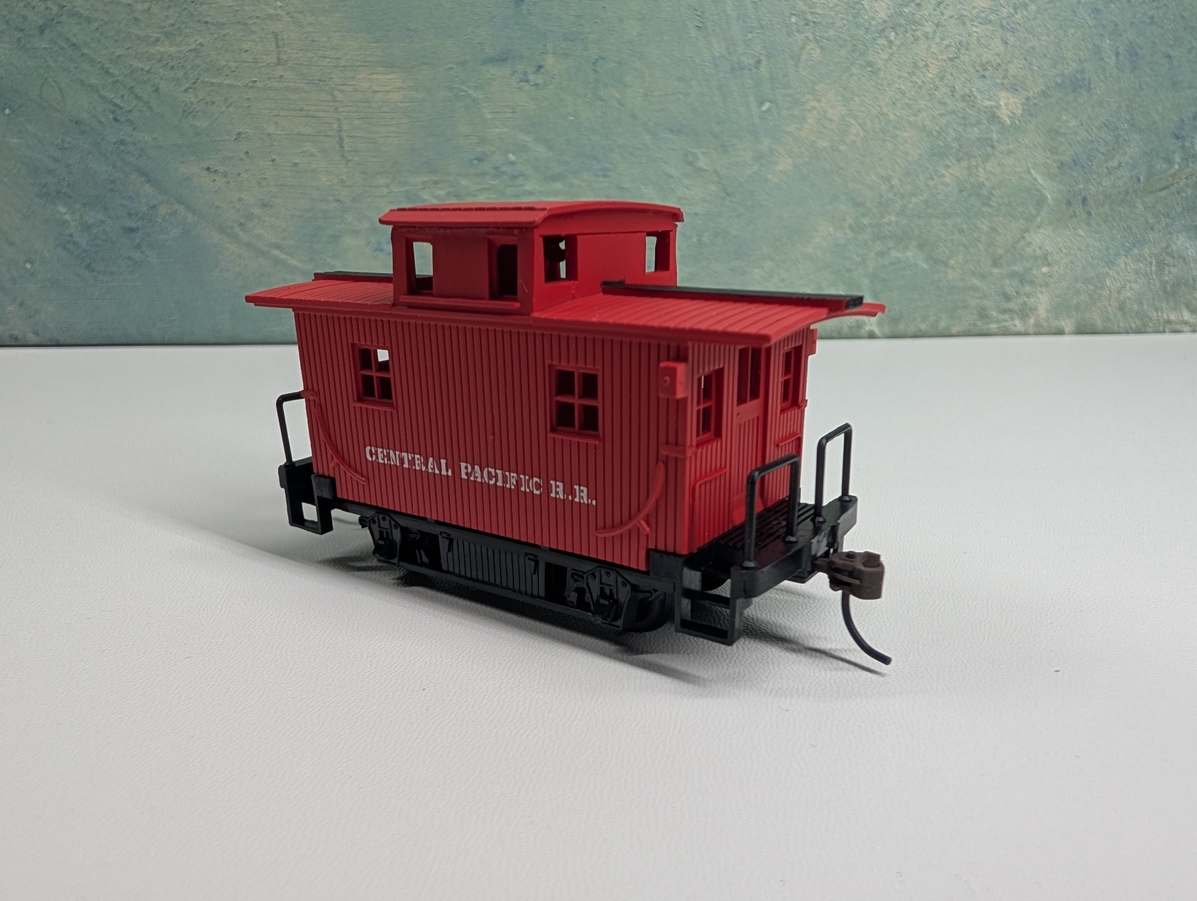USED Bachmann HO Scale Old Time Bobber Caboose Central Pacific