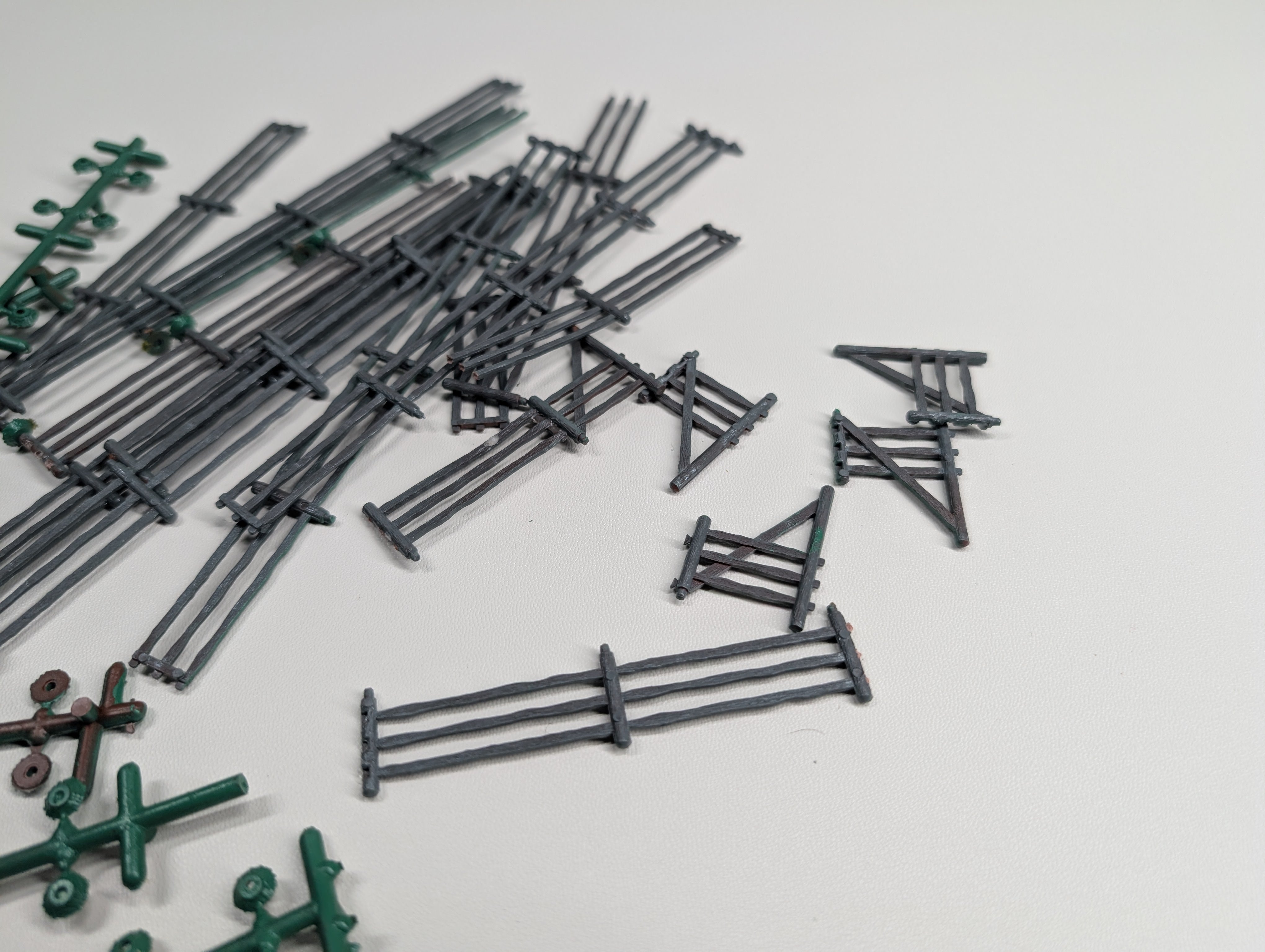 USED Atlas HO Scale Rustic Fence